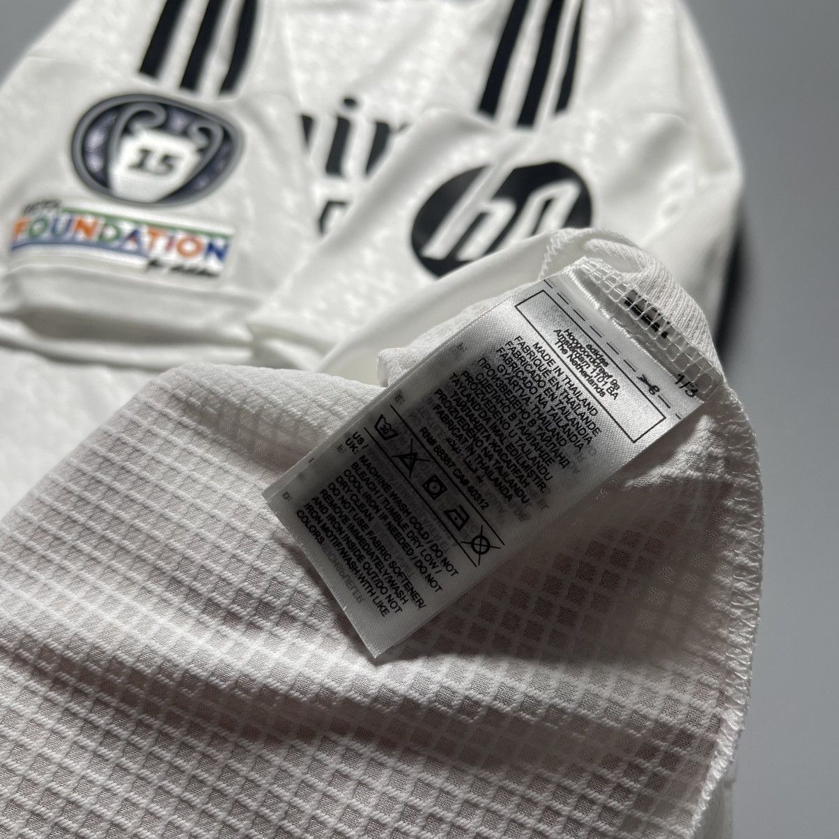 Adidas REAL MADRID ADIDAS 2024/2025 FOOTBALL HOME JERSEY #7 VINI Size US L / EU 52-54 / 3 - 10 Thumbnail