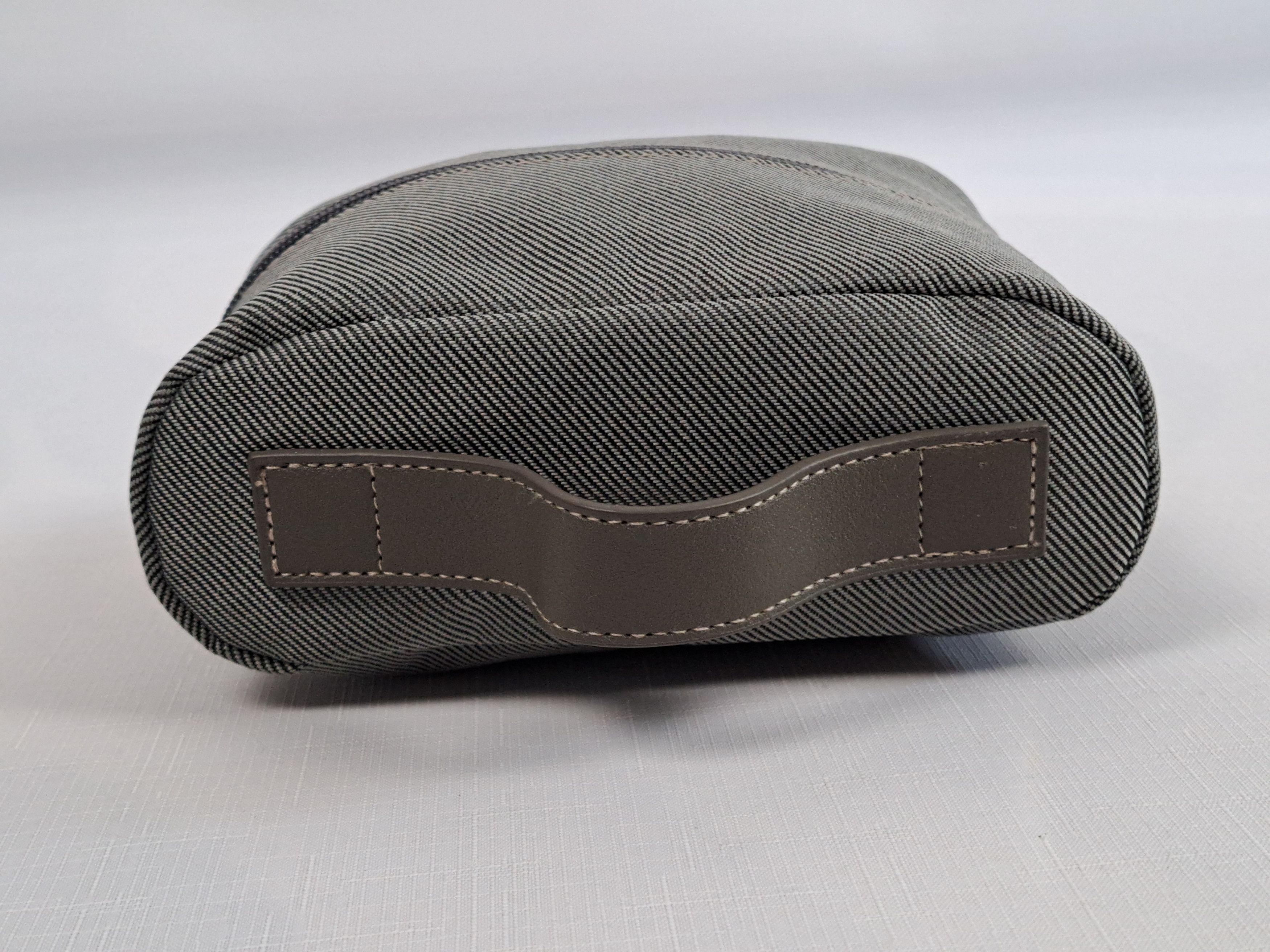 Bvlgari Bvlgari cosmetic travel/toilet bag. Size ONE SIZE - 6 Thumbnail