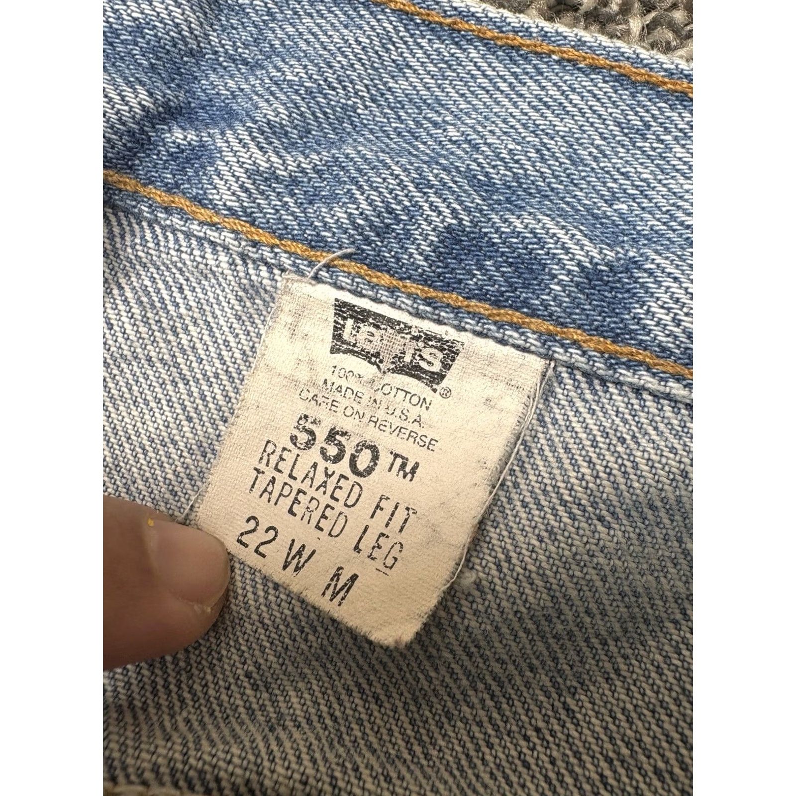Levi's VINTAGE Levi’s 550 Jeans Mens USA 38x32 Relaxed Fit Taper Boot Slit Denim Blue 5-Pocket Design Mens US 550 Style 550s Size US 38 / EU 54 - 4 Thumbnail