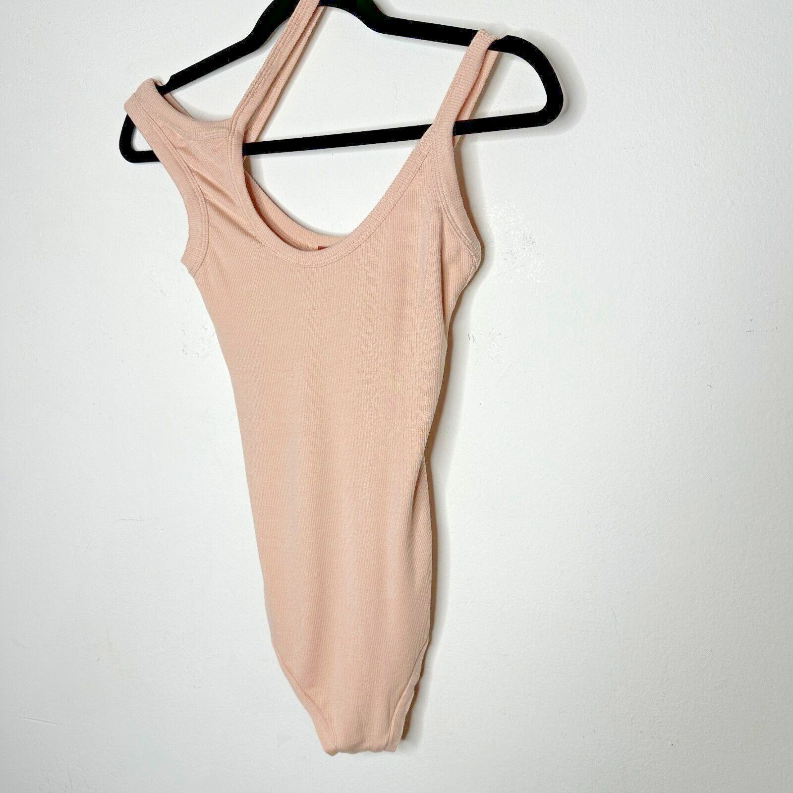 ALIX NYC Alix NYC Tan Asymmetrical Neckline Sleeveless Rib Bodysuit S Size S / US 4 / IT 40 - 2 Thumbnail