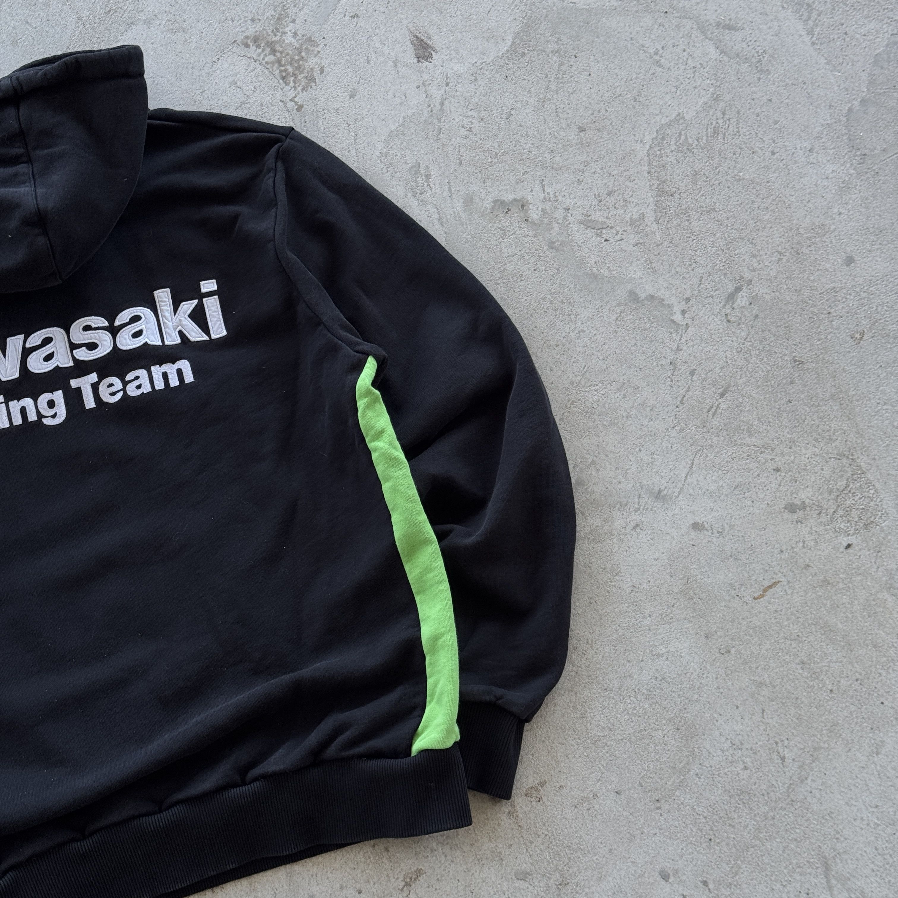 Vintage Vintage Kawasaki Genuine Apparel Hoodie Racing Team Size US L / EU 52-54 / 3 - 6 Thumbnail