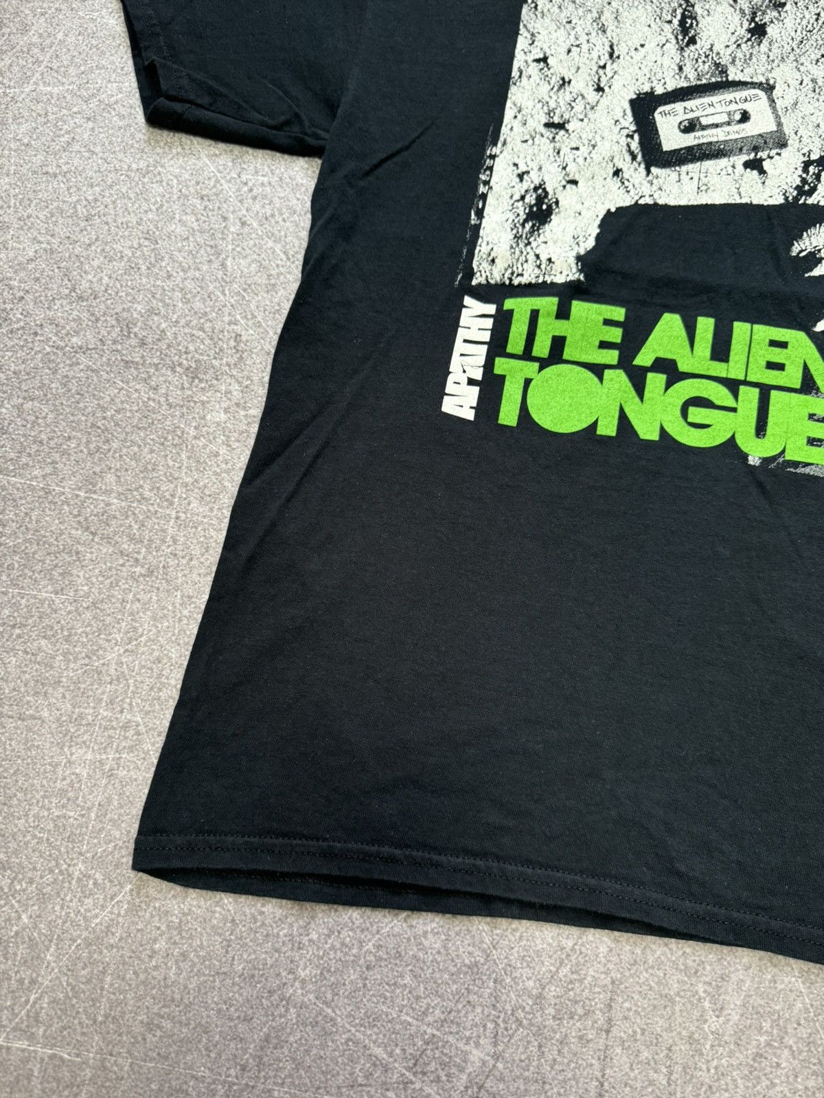 Band Tees × Rap Tees × Vintage Vintage Apathy American Rapper Band Album Alien Tongue Shirt Size US L / EU 52-54 / 3 - 5 Thumbnail