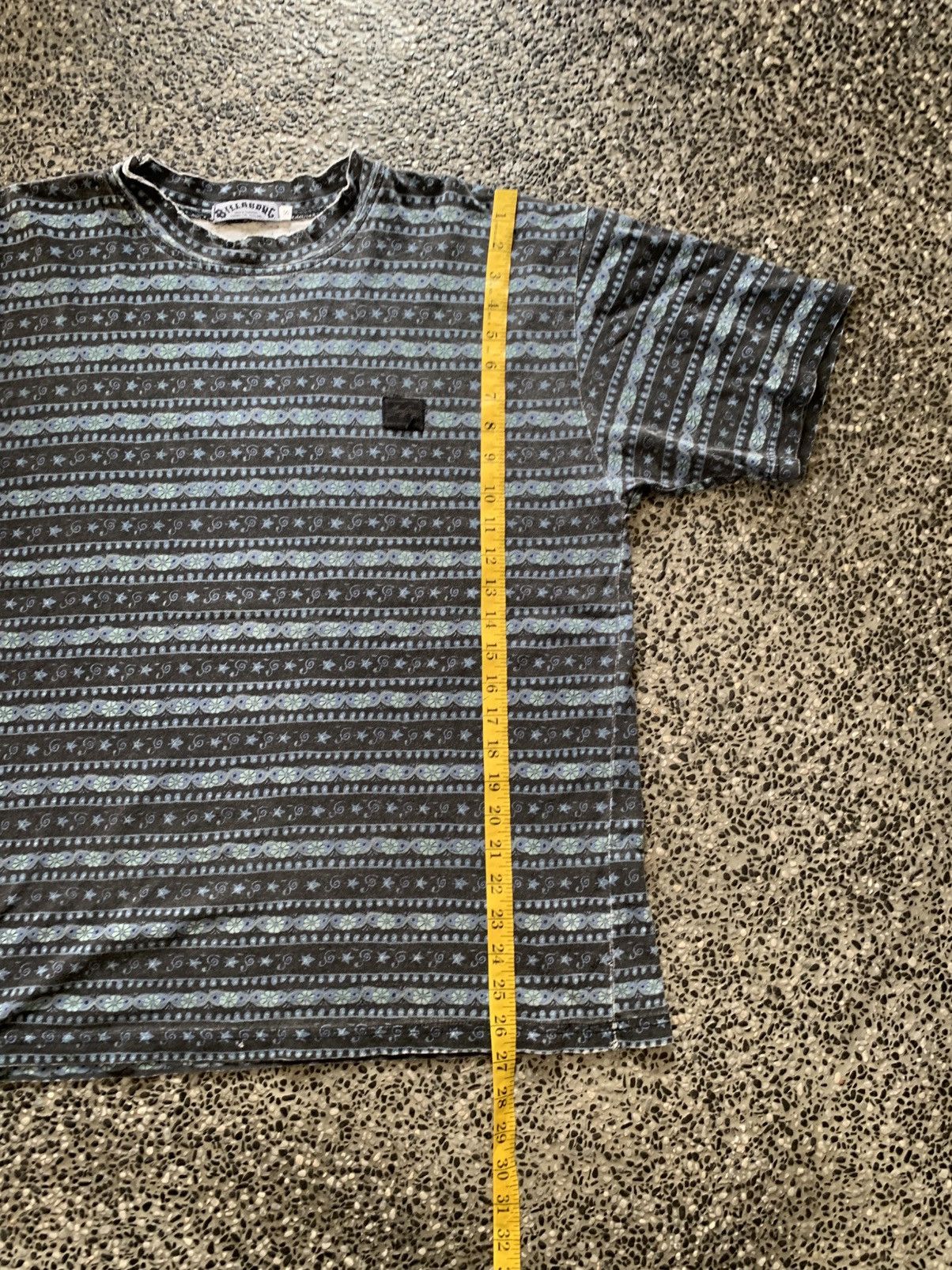 Billabong Vintage 90s Billabong Striped Surf/Surfing/Surfboards Tshirt Size US S / EU 44-46 / 1 - 9 Thumbnail