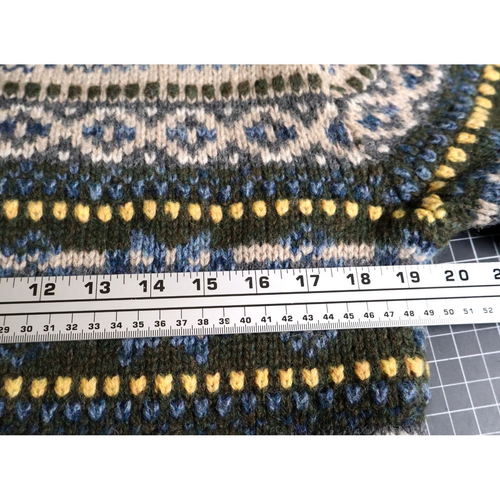 American Eagle Outfitters VINTAGE American Eagle Outfitters Sweater Wool Fair Isle V-Neck Pullover Women Large Blue Winter Fall 100% Wool Knitted Knit Retro Preppy Girls Womens Size L / US 10 / IT 46 - 5 Thumbnail