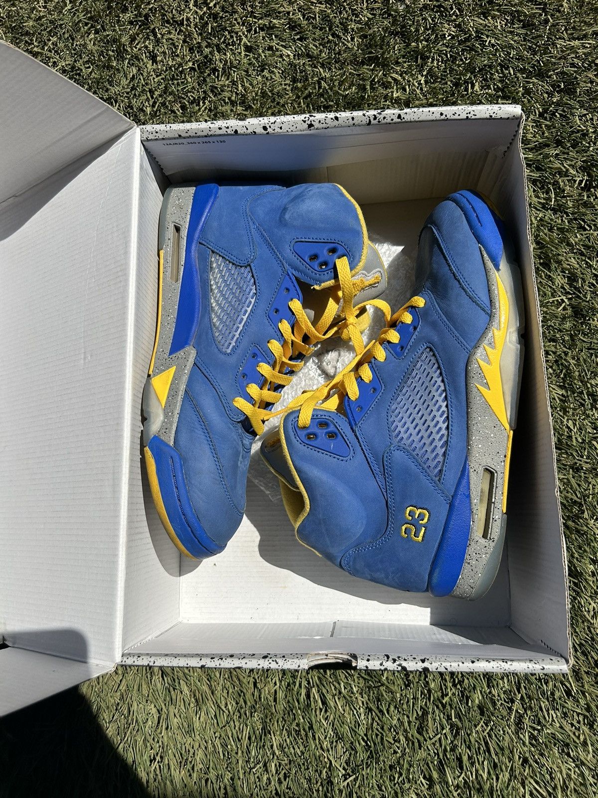 Jordan Brand × Vintage Air Jordan 5 Retro 'Laney' Size US 10.5 / EU 43-44 - 4 Thumbnail