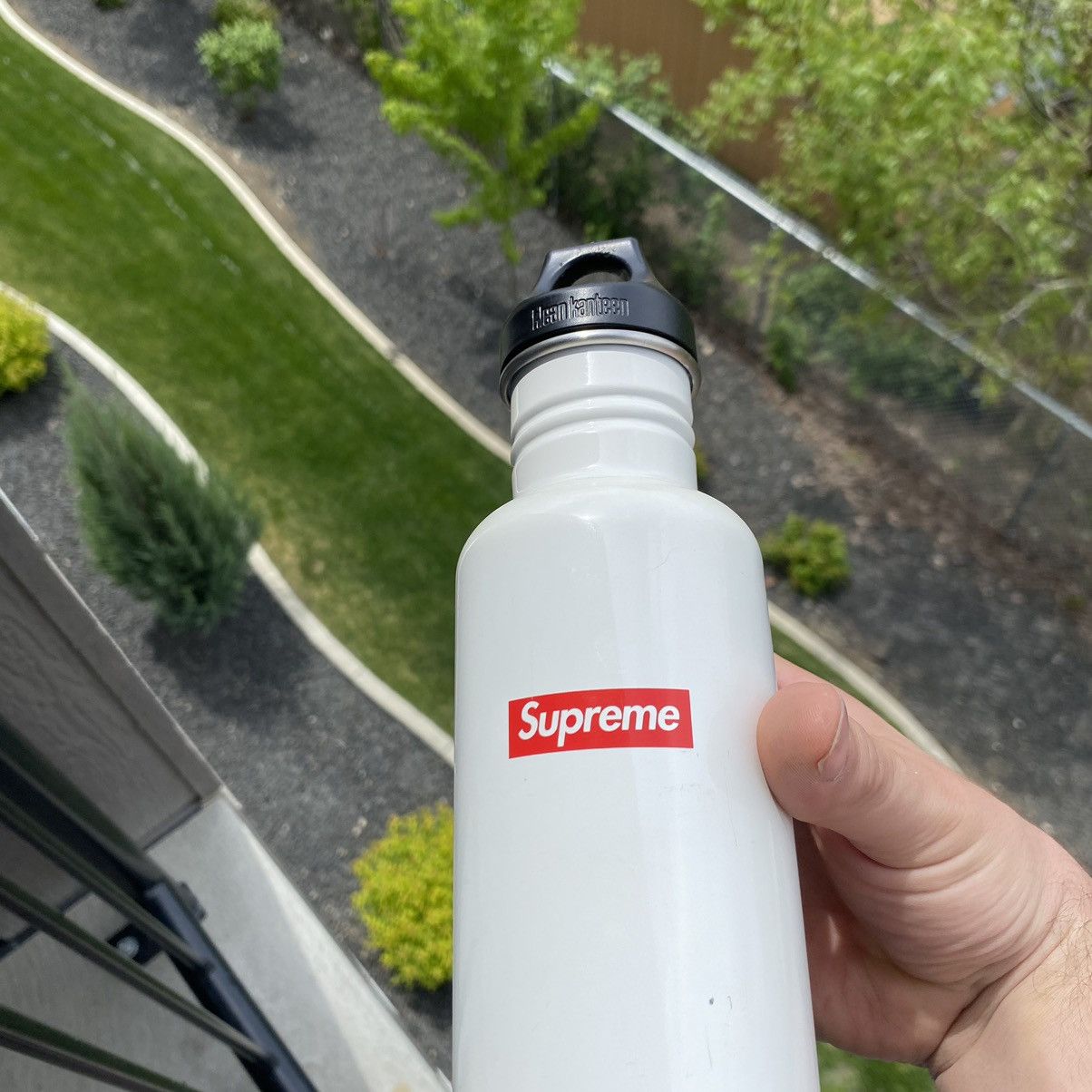 Supreme OG White Supreme Water Bottle Size ONE SIZE - 2 Thumbnail