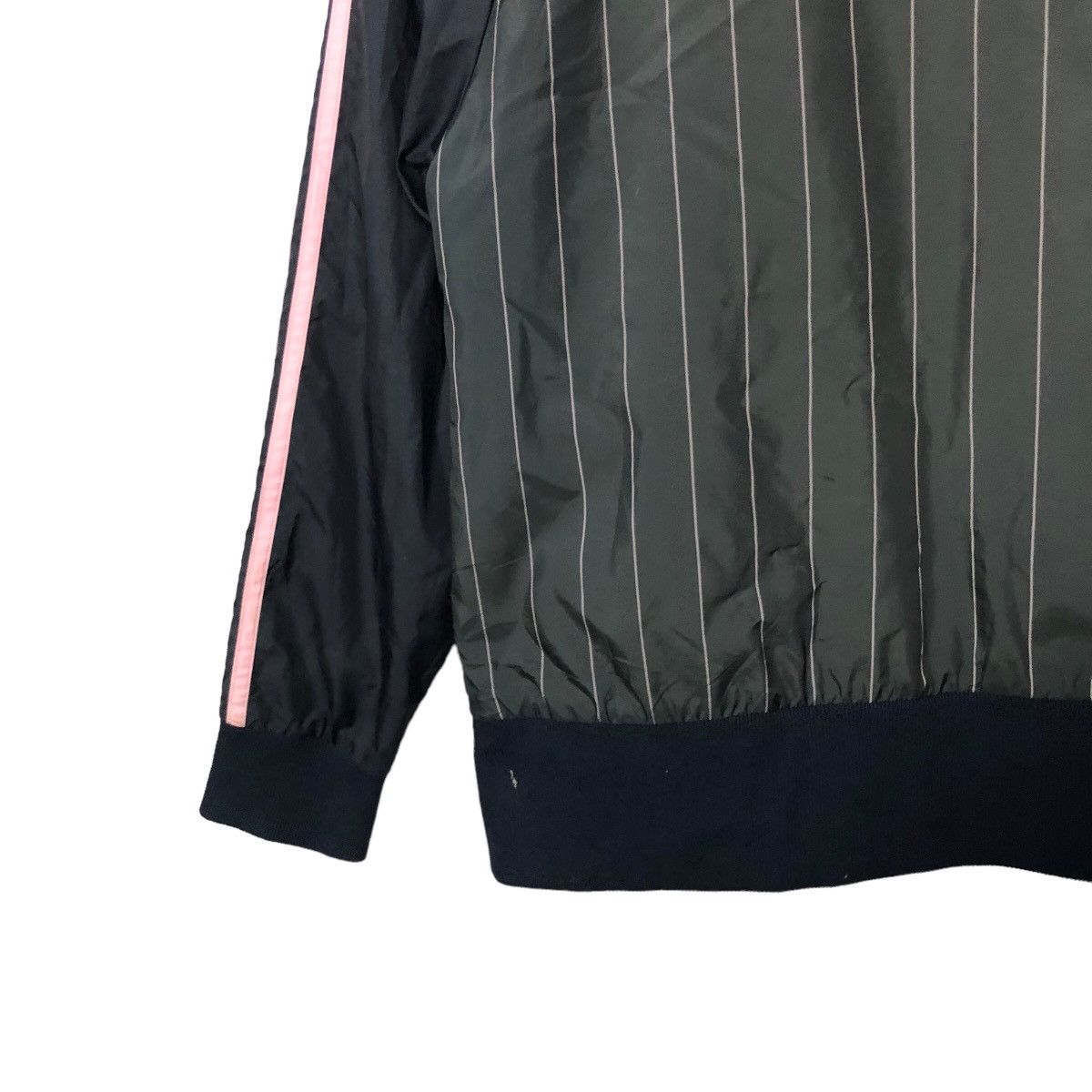 Vintage Vintage Adidas Climaproof Embroidery Logo Zipper Ups Jacket Size US M / EU 48-50 / 2 - 7 Thumbnail