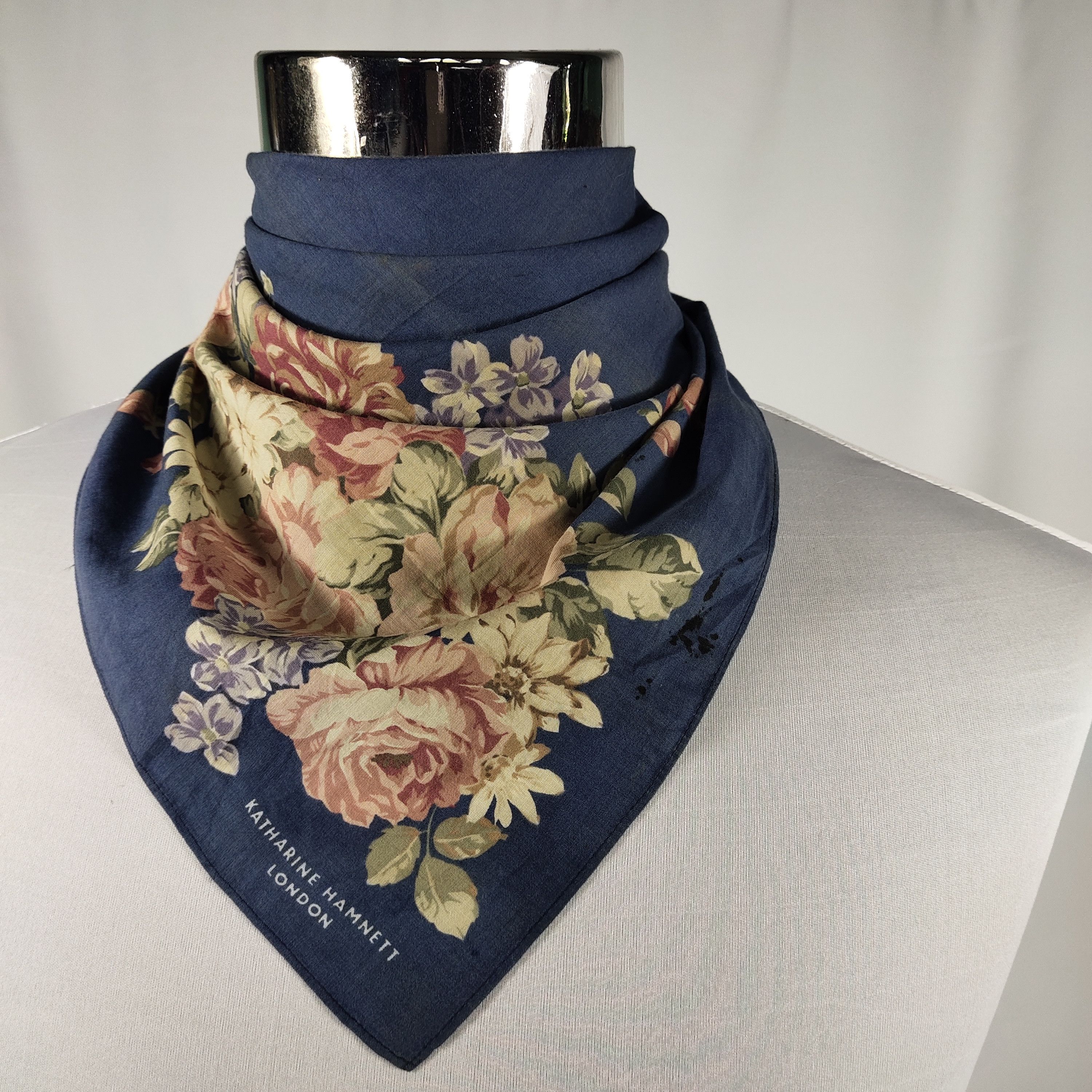 Katharine Hamnett London × Vintage Katharine Hamnett Handkerchief / Neckerchief / Bandana Size ONE SIZE - 1 Thumbnail