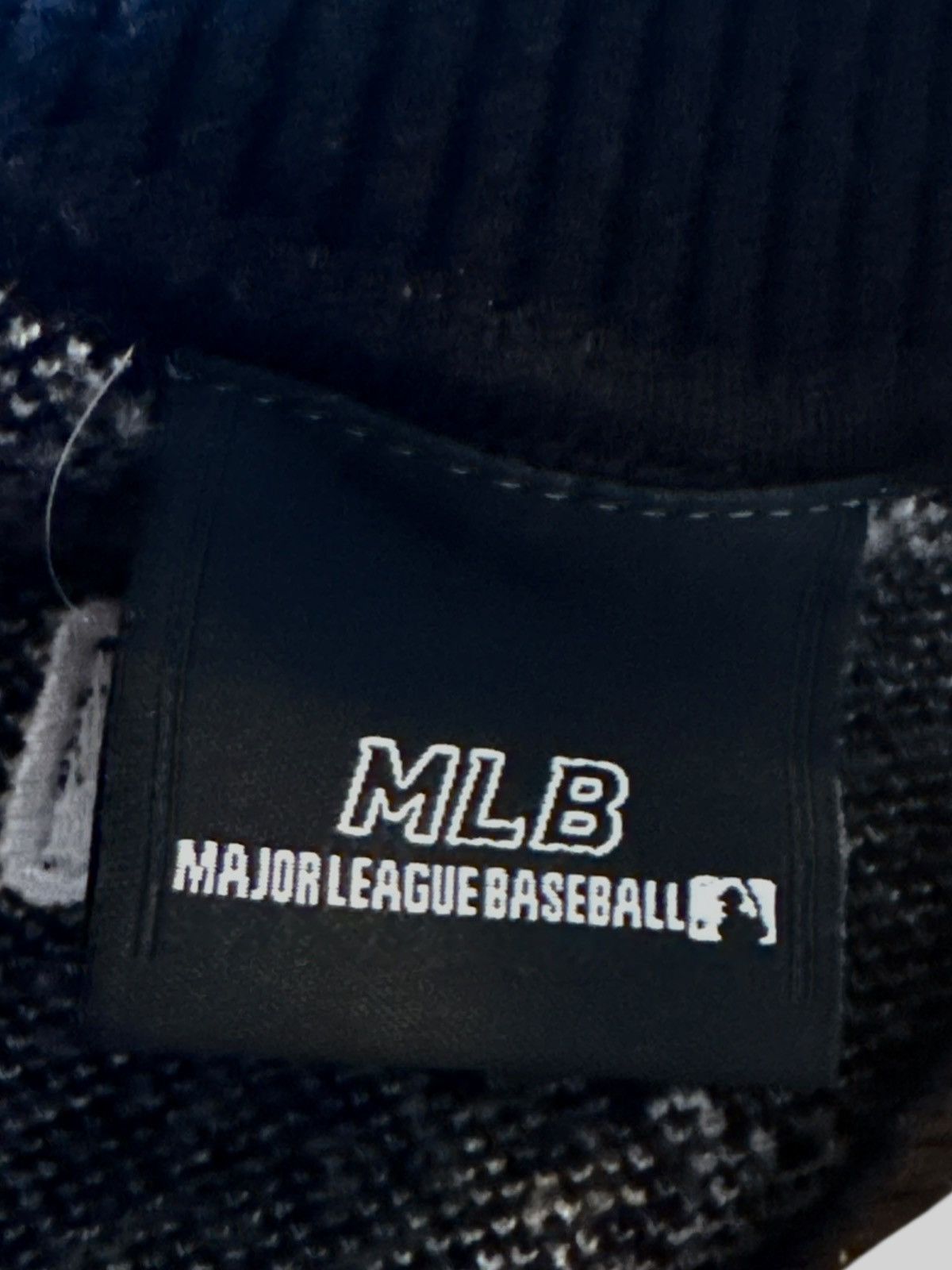 MLB MLB Korea NY Yankees Monogram Cardigan Sweater Unisex M Size US M / EU 48-50 / 2 - 8 Thumbnail
