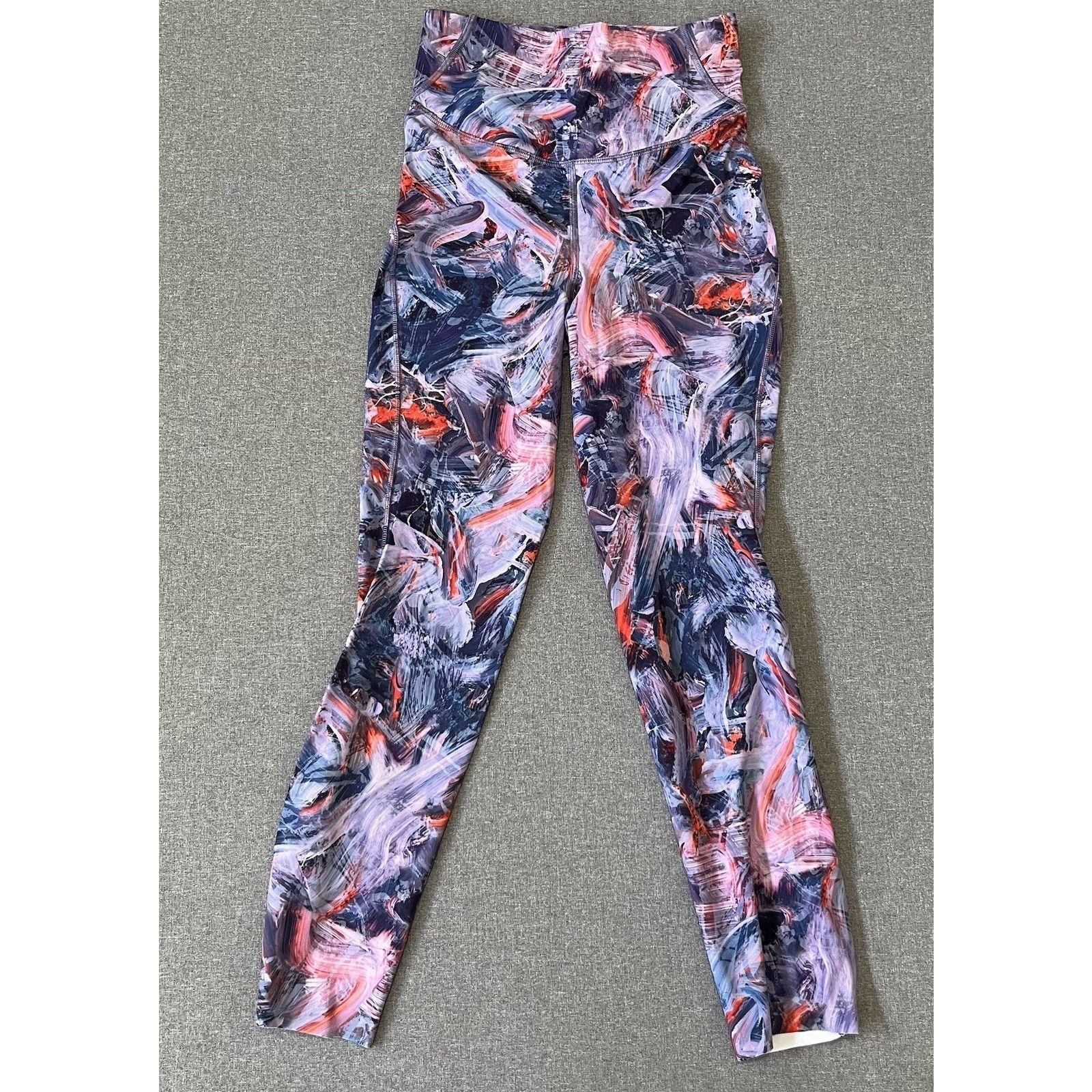 Lululemon EUC Lululemon Base Pace High Rise Running Tight Sz 2 Size 26" / US 2 / IT 38 - 1 Thumbnail