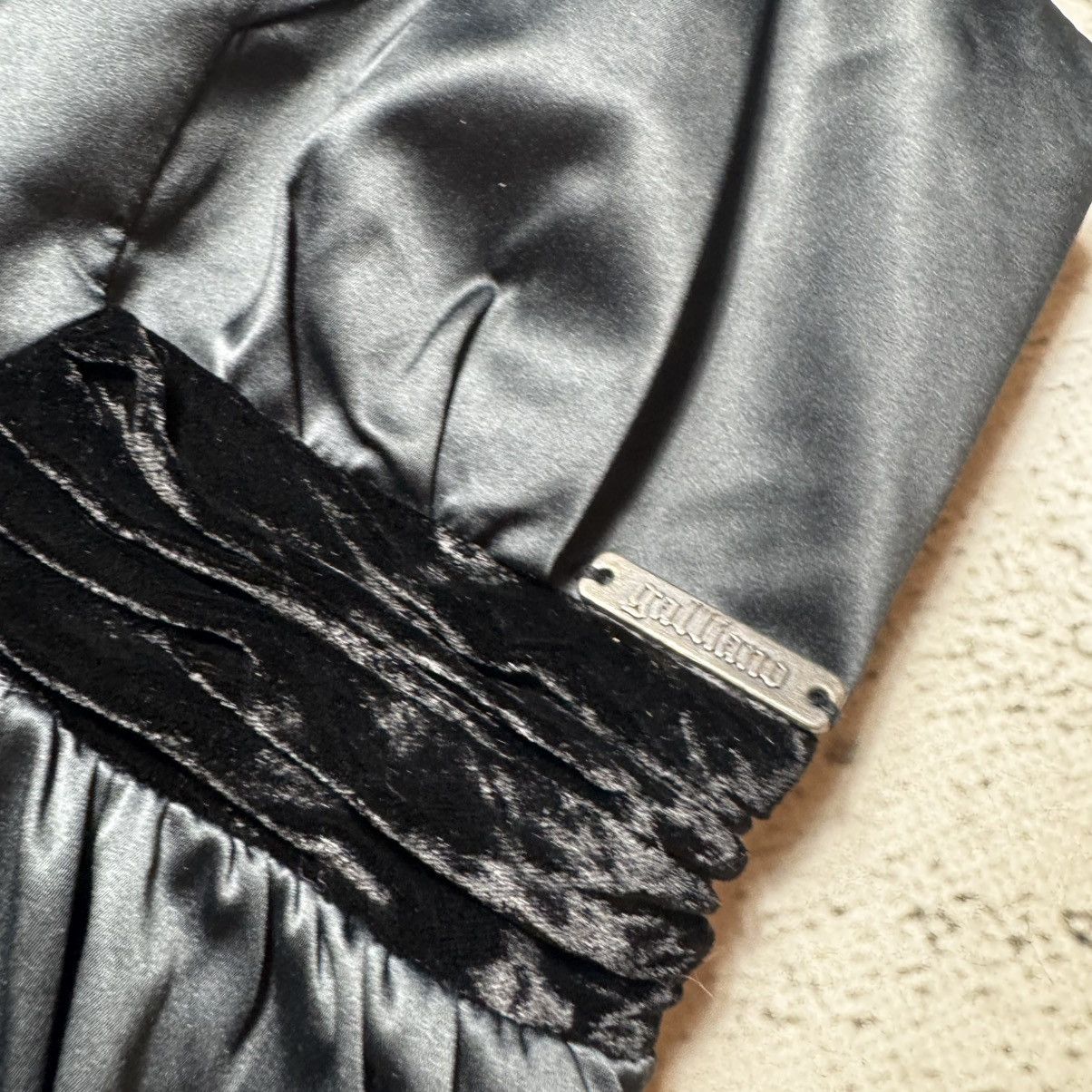 John Galliano Iconic Little black john galliano archive dress very rare Size M / US 6-8 / IT 42-44 - 7 Thumbnail