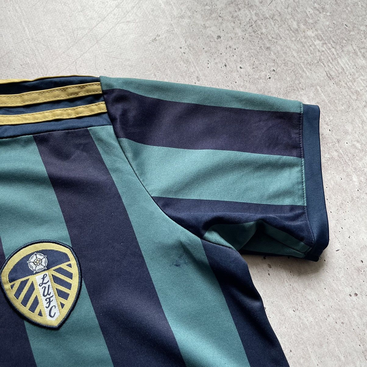 Adidas ADIDAS LEEDS UNITED LUFC SOCCER JERSEY Y2K HOME Size US S / EU 44-46 / 1 - 5 Thumbnail