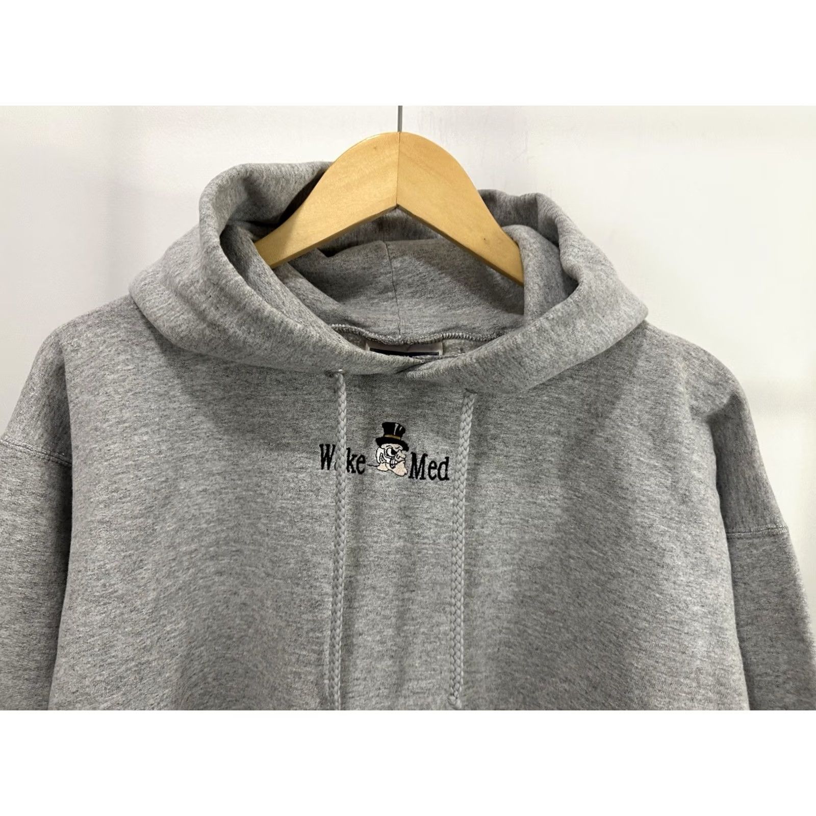 Hanes VTG Wake Forest Demon Deacons School Of Medicine Center Hit Hoodie Sweatshirt M Hanes Gray Pullover Med Ncaa acc rare Mens XS-XL? Size US M / EU 48-50 / 2 - 4 Thumbnail