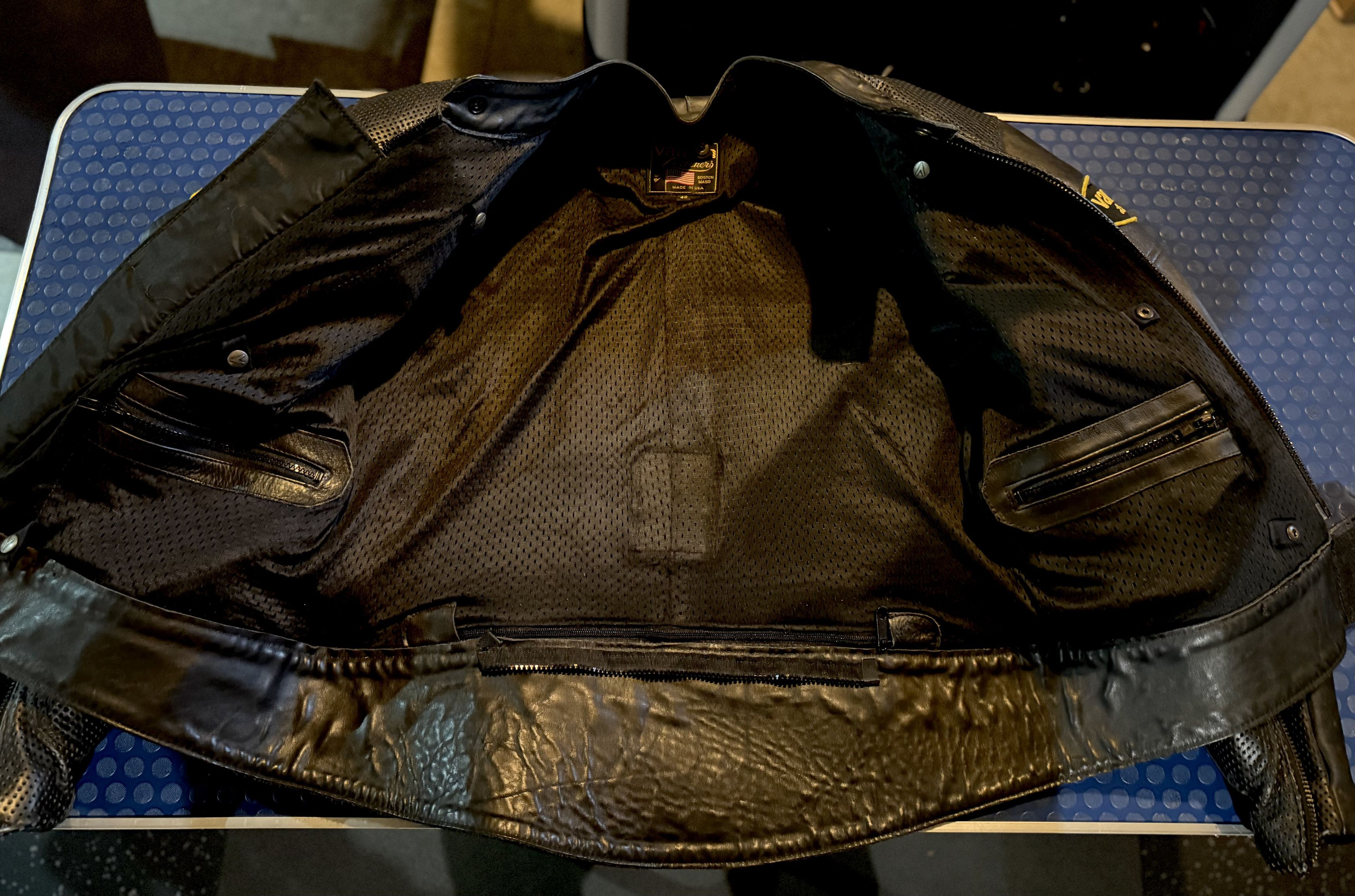 Vanson Leathers Vintage Perforated Vanson Manx 46 NICE! Size US XL / EU 56 / 4 - 5 Thumbnail