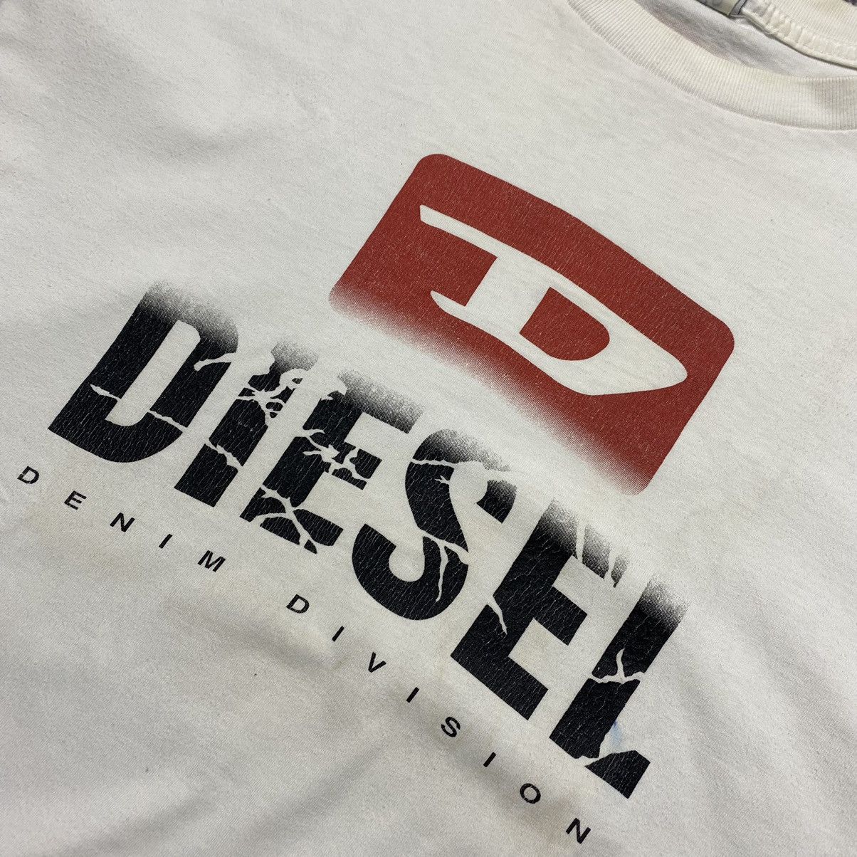 Diesel Vintage Diesel Big Graphic logo y2k opium Streetwear tee Size US XXL / EU 58 / 5 - 3 Thumbnail