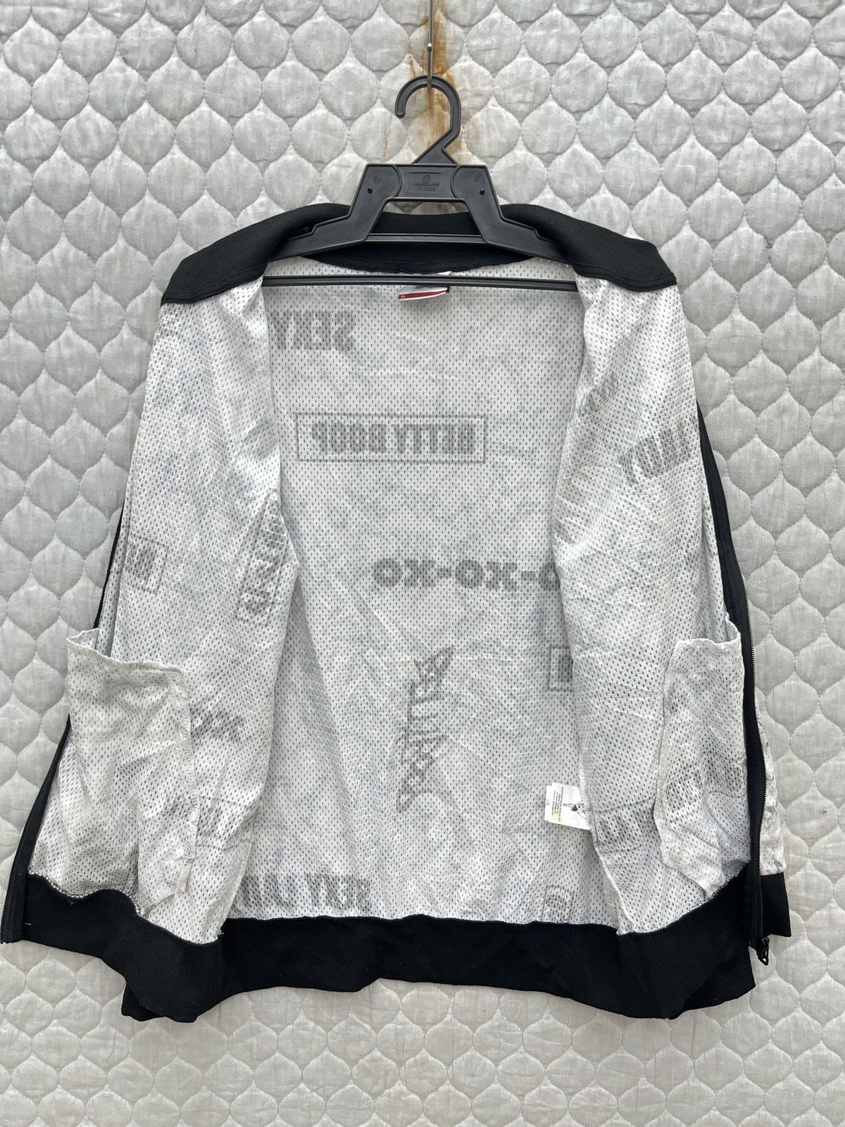 Cartoon Network 🔥🔥🔥STEALS BETTY BOOP FULL PRINT MESH SWEATER Size M / US 6-8 / IT 42-44 - 9 Thumbnail