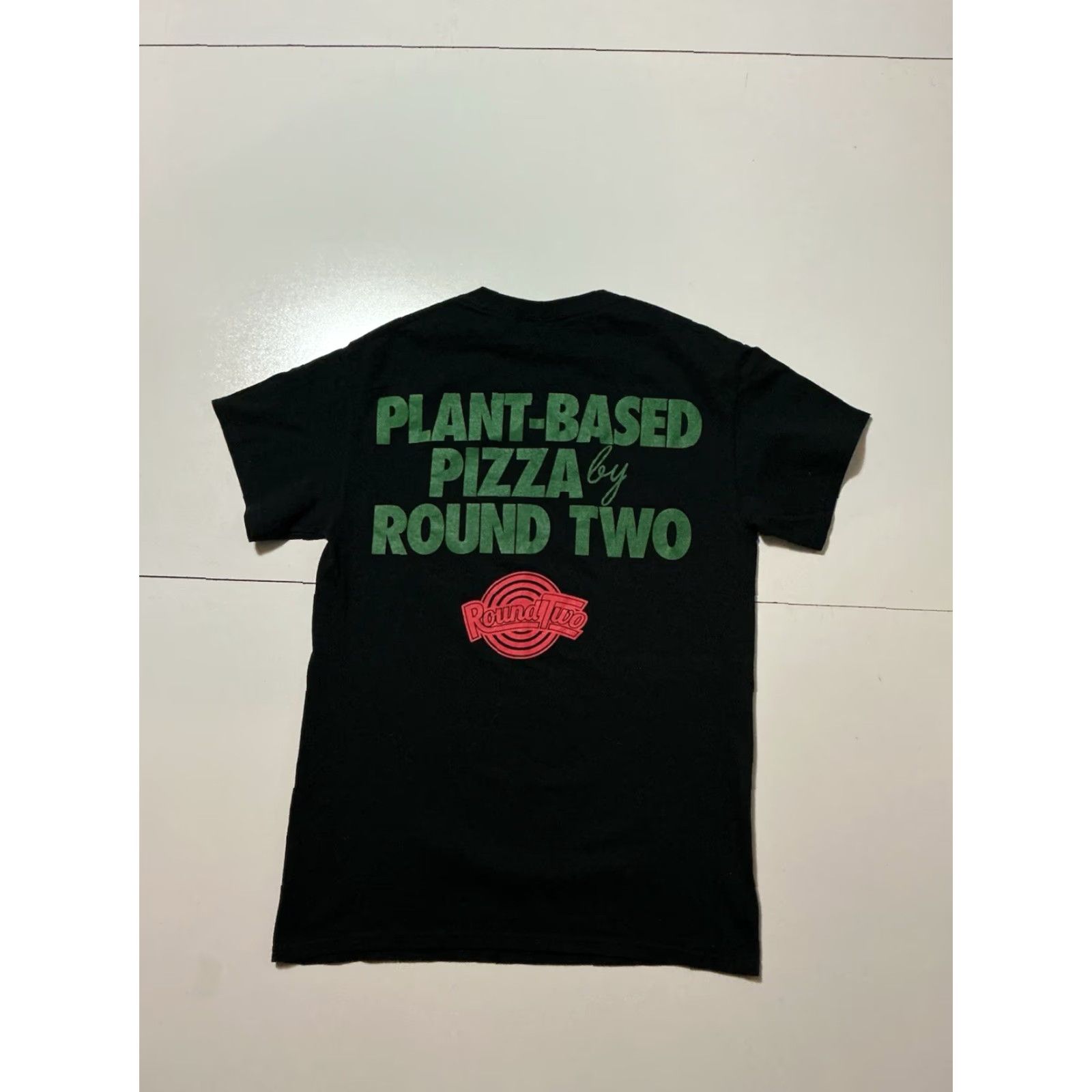 Round Two VINTAGE Round Two Sean Wotherspoon Plant Based Pizza Ninja Turtles Graphic T-Shirt Sz. S Size US S / EU 44-46 / 1 - 2 Thumbnail