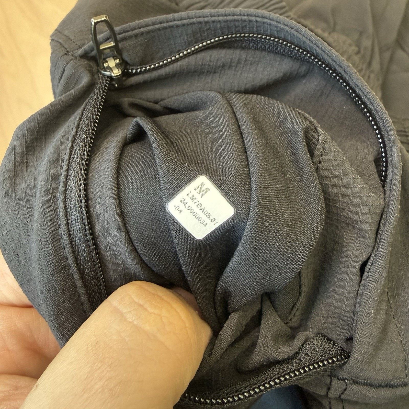 Lululemon Lululemon Bowline Shorts Medium Black Workout Athleisure Size US 29 - 5 Thumbnail