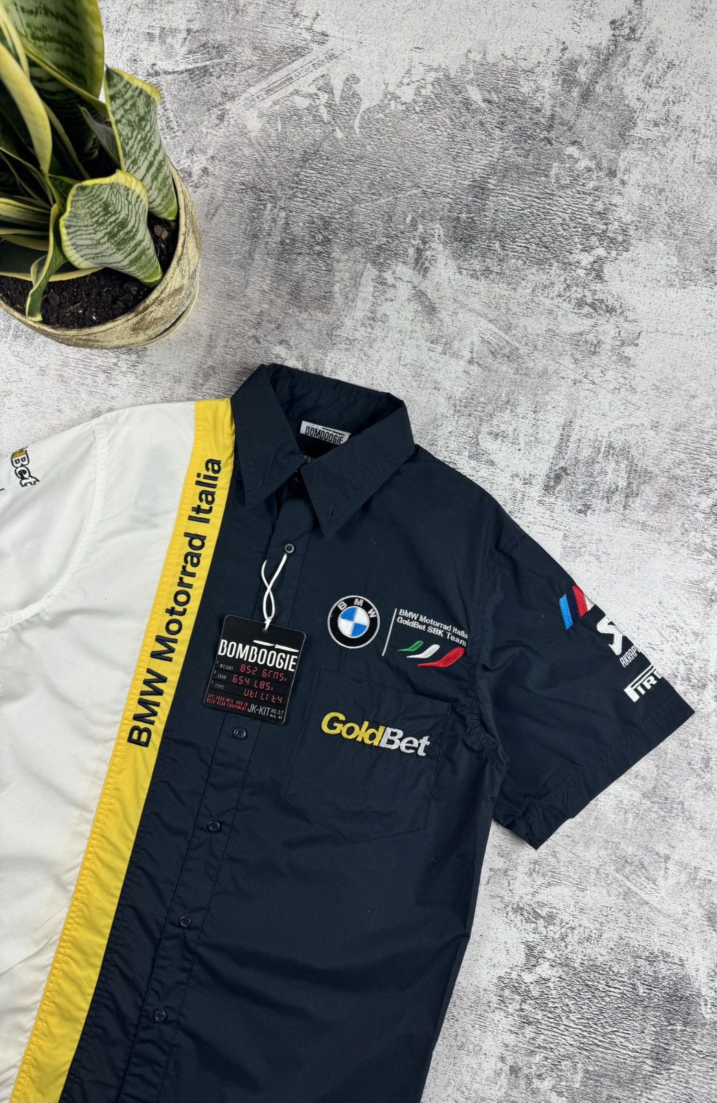 Bomboogie Vintage Bomboogie Formula 1 F1 Motorrad Button NEW Shirt Tee Size US S / EU 44-46 / 1 - 6 Thumbnail