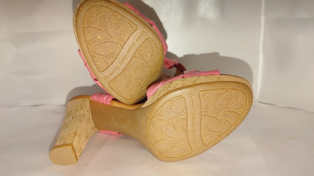 NADA Naya Wind Pink Cork Sandals Size 7.5 NWOT Size US 7.5 / IT 37.5 - 9 Thumbnail