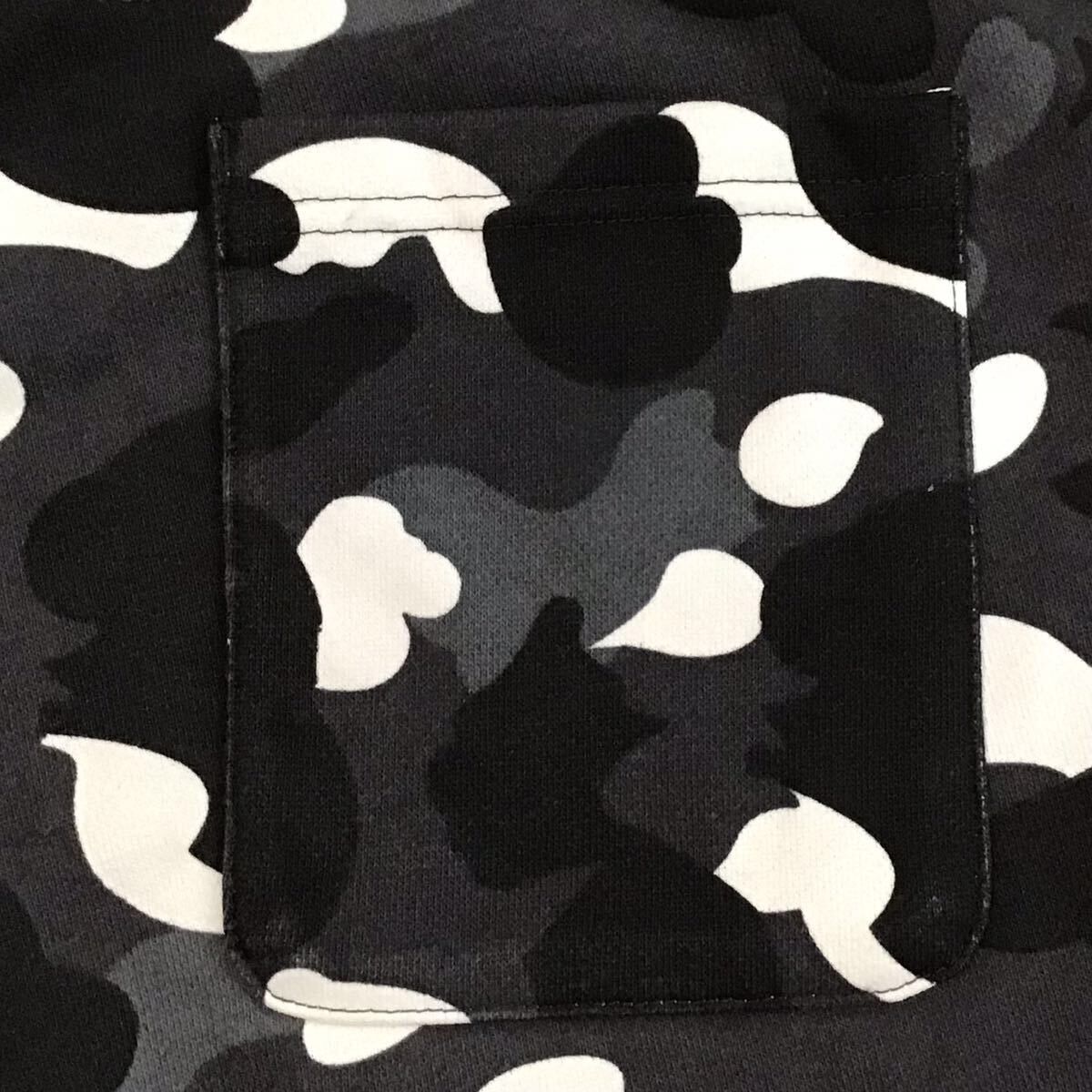 Bape 💫Glow in the dark💫 BAPE City camo sweat shorts APE ★size M Size US 32 / EU 48 - 6 Thumbnail