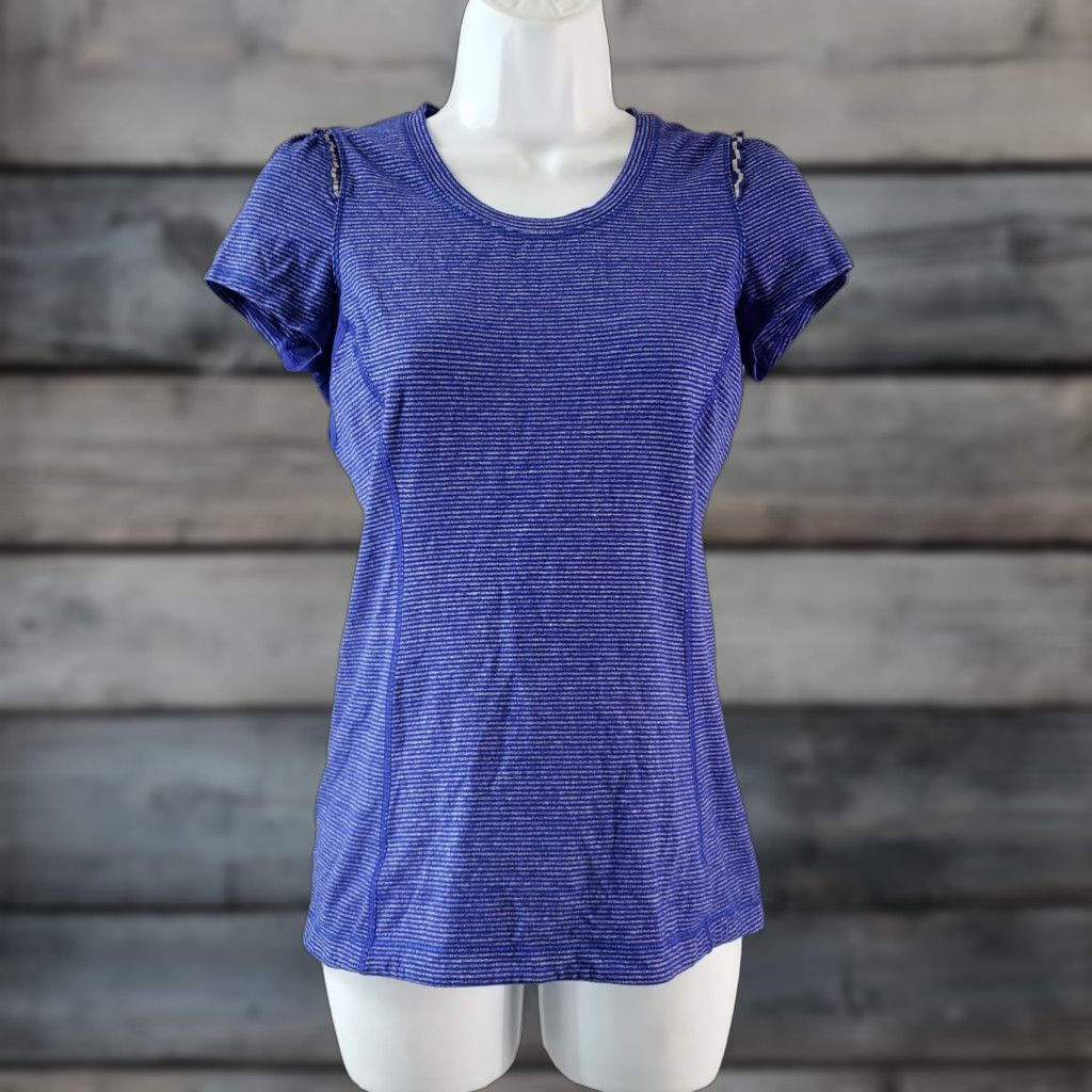 Lululemon Lululemon Womens Star Runner Shirt Sz 6 Blue Striped Short Sleeve Shirt Womens 6 Blue Striped Activewear Casual 90s? Size M / US 6-8 / IT 42-44 - 1 Thumbnail
