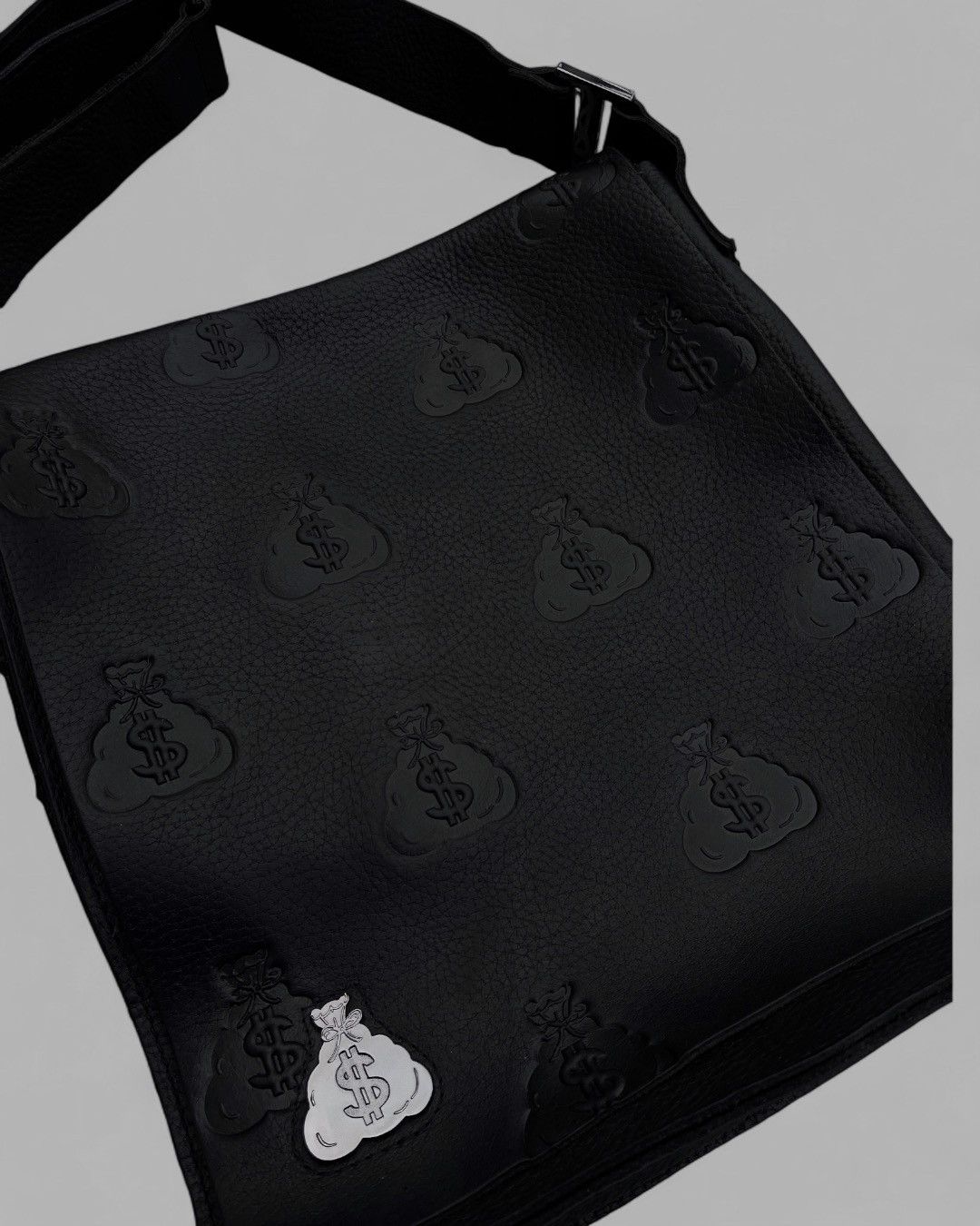 KISS KISS Rock Band Gene Simmons LE MONEY BAG $ Size ONE SIZE - 4 Thumbnail