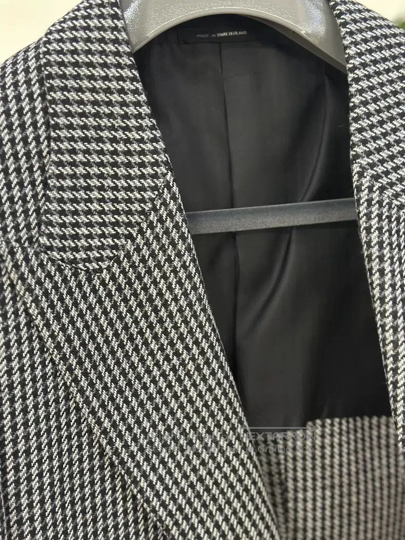 Tom Ford Tom Ford Black and Grey Houndstooth Mixed Fabric Single-Br Size 52L - 4 Thumbnail
