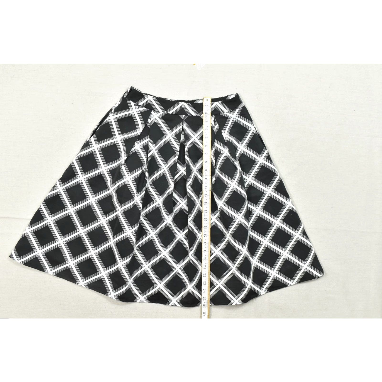 Express Express Women's A Line Pleated Knee Length Skirt Black Geometric Size 8 Polyester Size 30" / US 8 / IT 44 - 3 Thumbnail