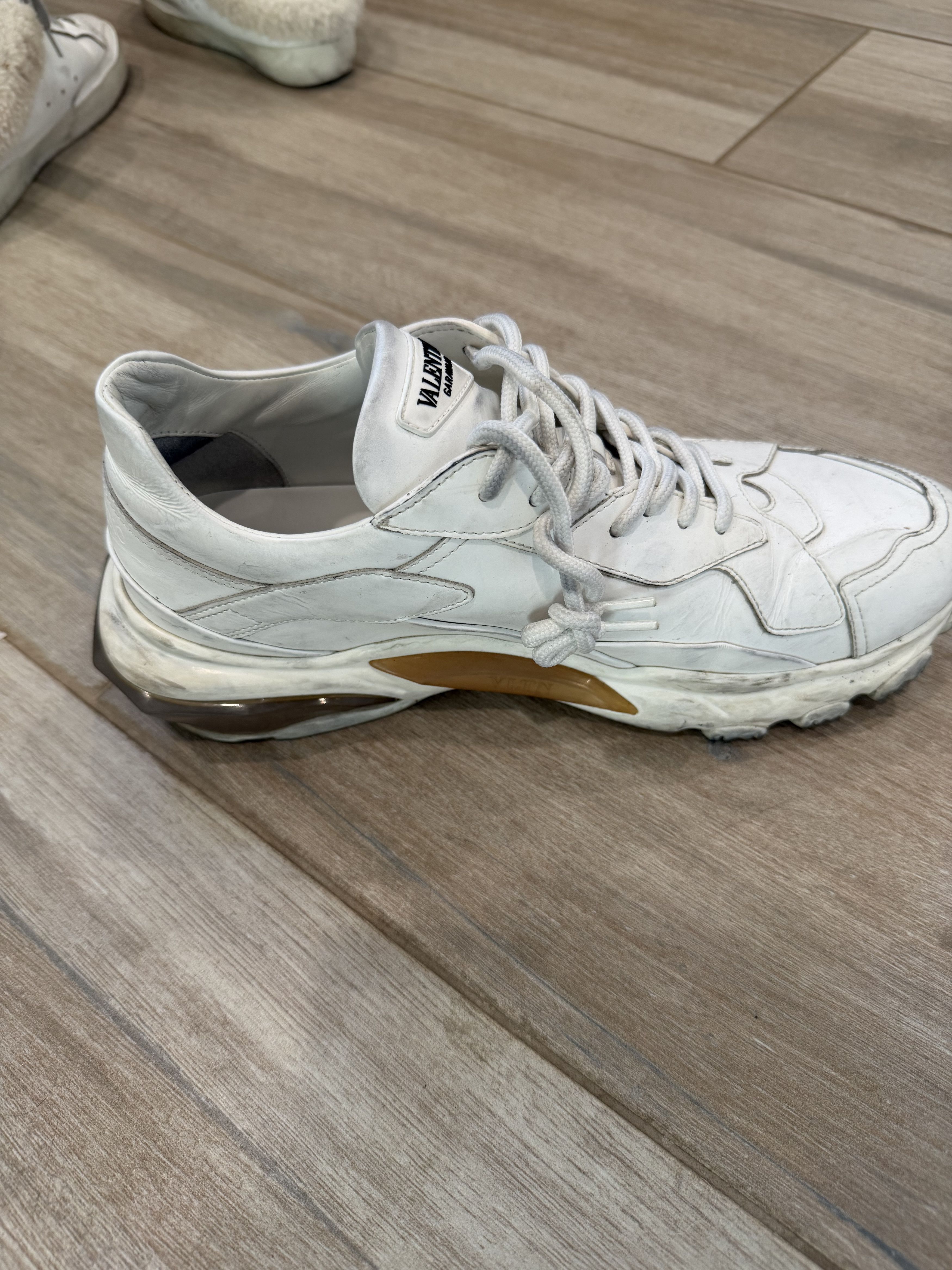 Valentino Valentino Garavani Men's VLTN Bounce White Size US 9 / EU 42 - 4 Thumbnail