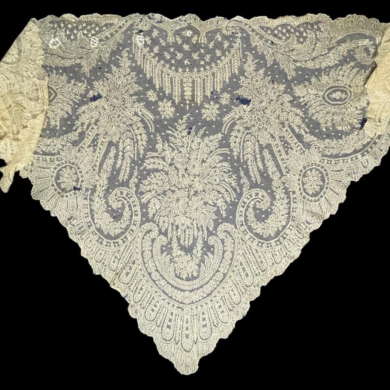 image of Antique Victorian Fine Lace Shawl in Cream, Women's