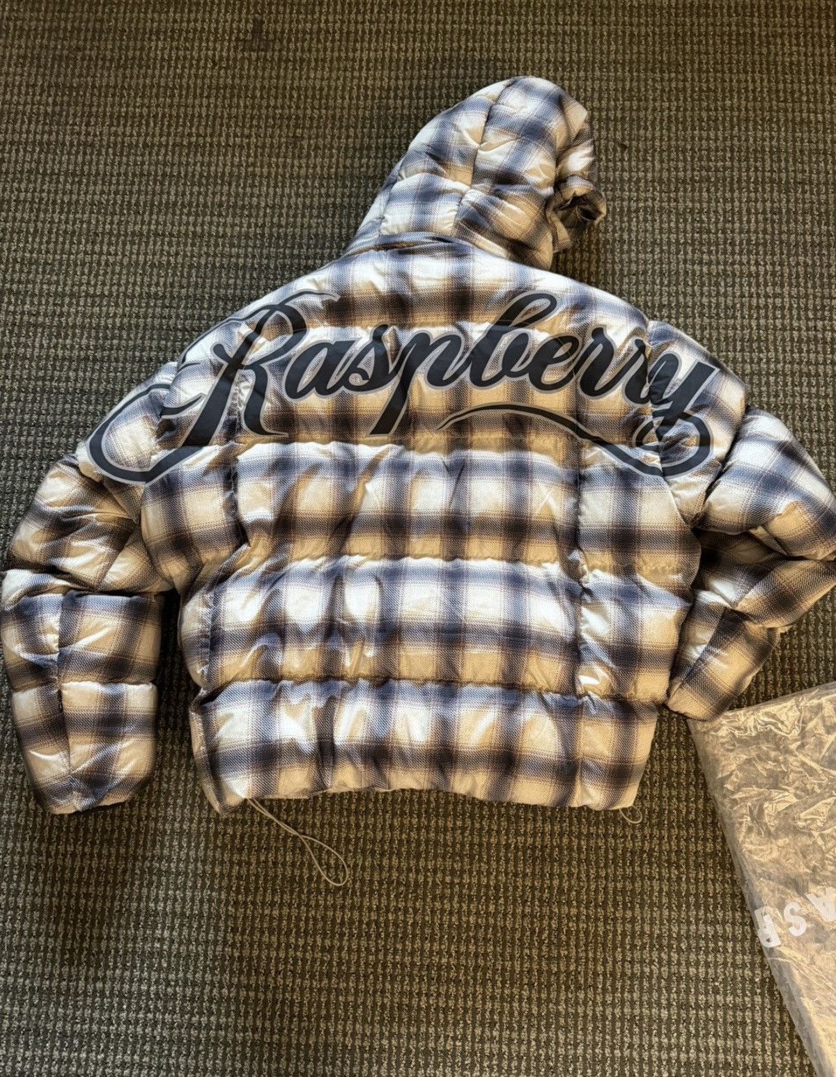 The GV Gallery GV gallery plaid puffer size xs. Brand New! Size US XS / EU 42 / 0 - 1 Thumbnail