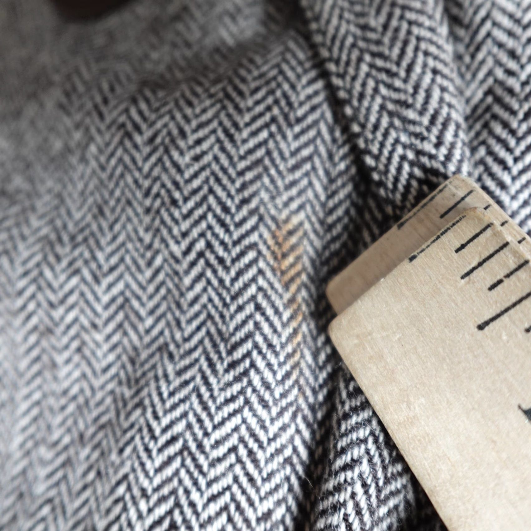 Tory Burch Tory Burch Blazer Brown Small Herringbone Tweed Jacket Front Toggle Privacy 22061513 Size S / US 4 / IT 40 - 3 Thumbnail