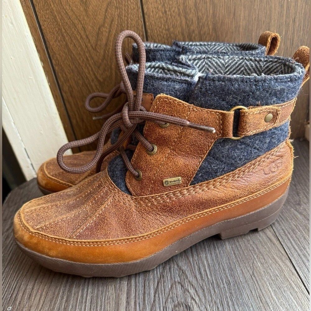 Ugg UGG Waterproof Leather Duck Boots Herringbone Brown size 8 Size US 8 / IT 38 - 6 Thumbnail