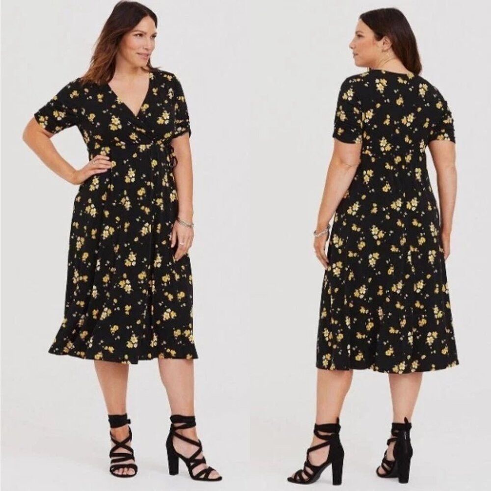 Torrid New Torrid Faux Wrap Black Floral Short Sleeve Dress Size 4 Size 4XL / US 24-26 - 1 Thumbnail