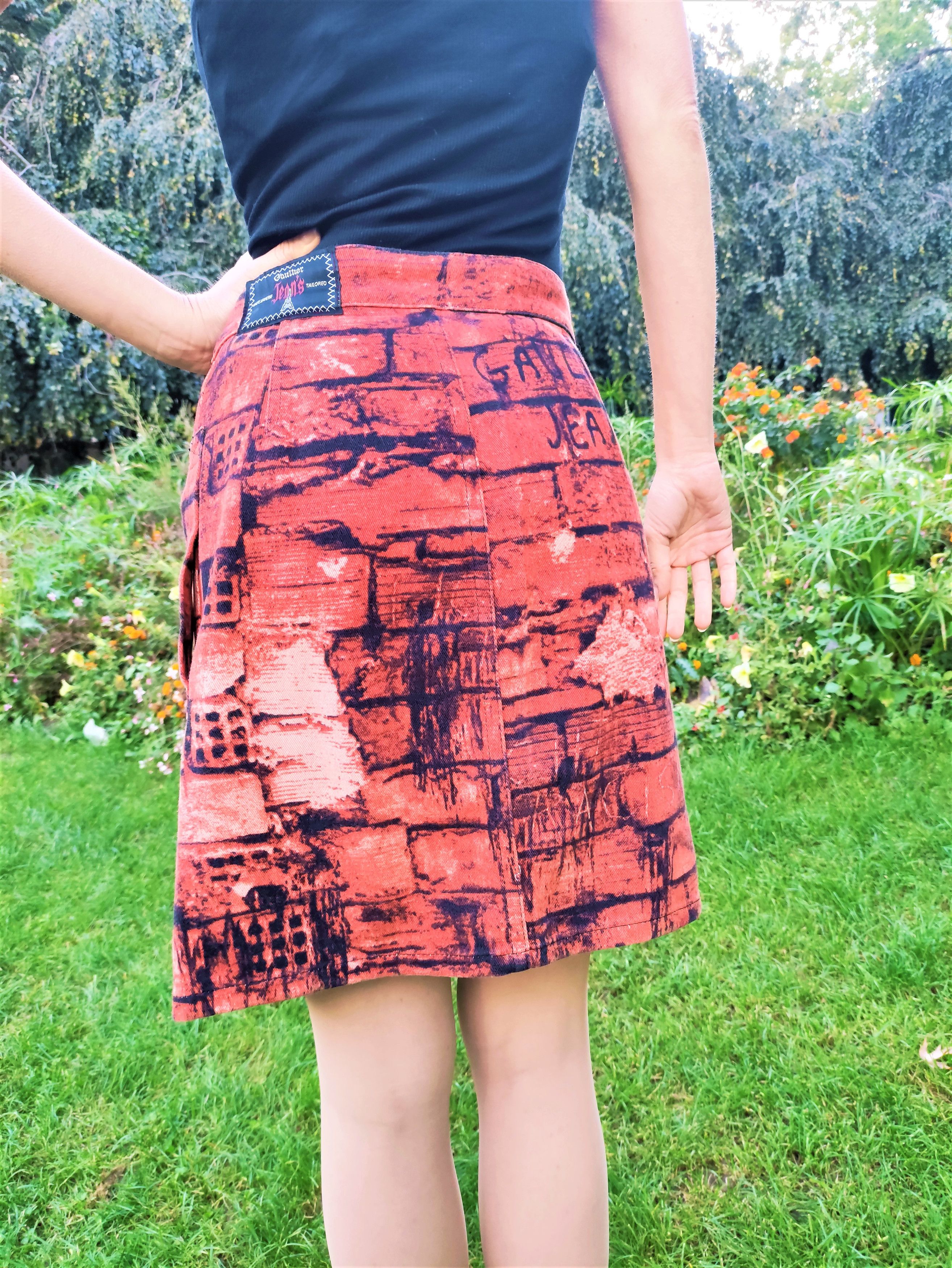 Jean Paul Gaultier Jean Paul Gaultier 1997 Brick Anarchy Fight Racism Skirt RT Size 27" / US 4 / IT 40 - 11 Thumbnail