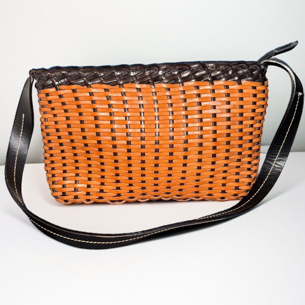Vintage Vintage Ellepi Italian leather basket weave shoulder/handbag Size ONE SIZE - 1 Thumbnail