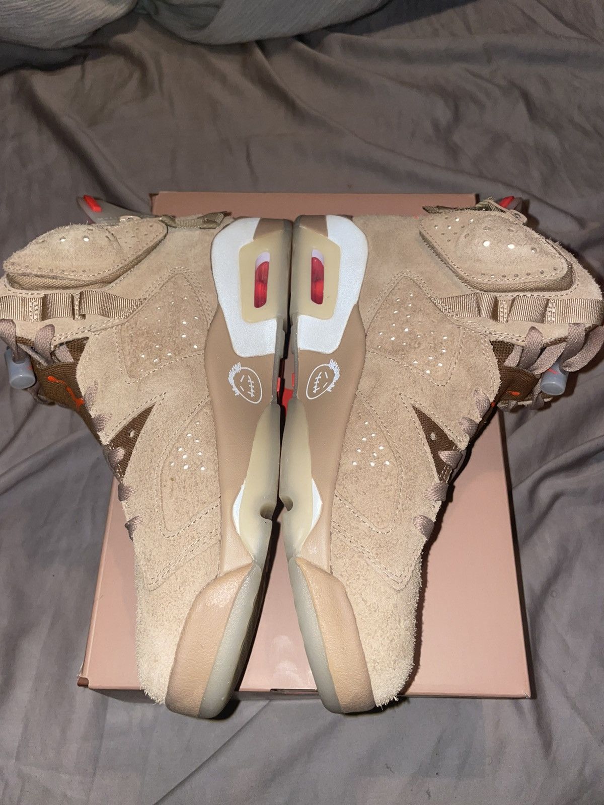 Jordan Brand × Travis Scott Jordan 6 Travis Scott British Khaki Size US 7.5 / EU 40-41 - 2 Thumbnail