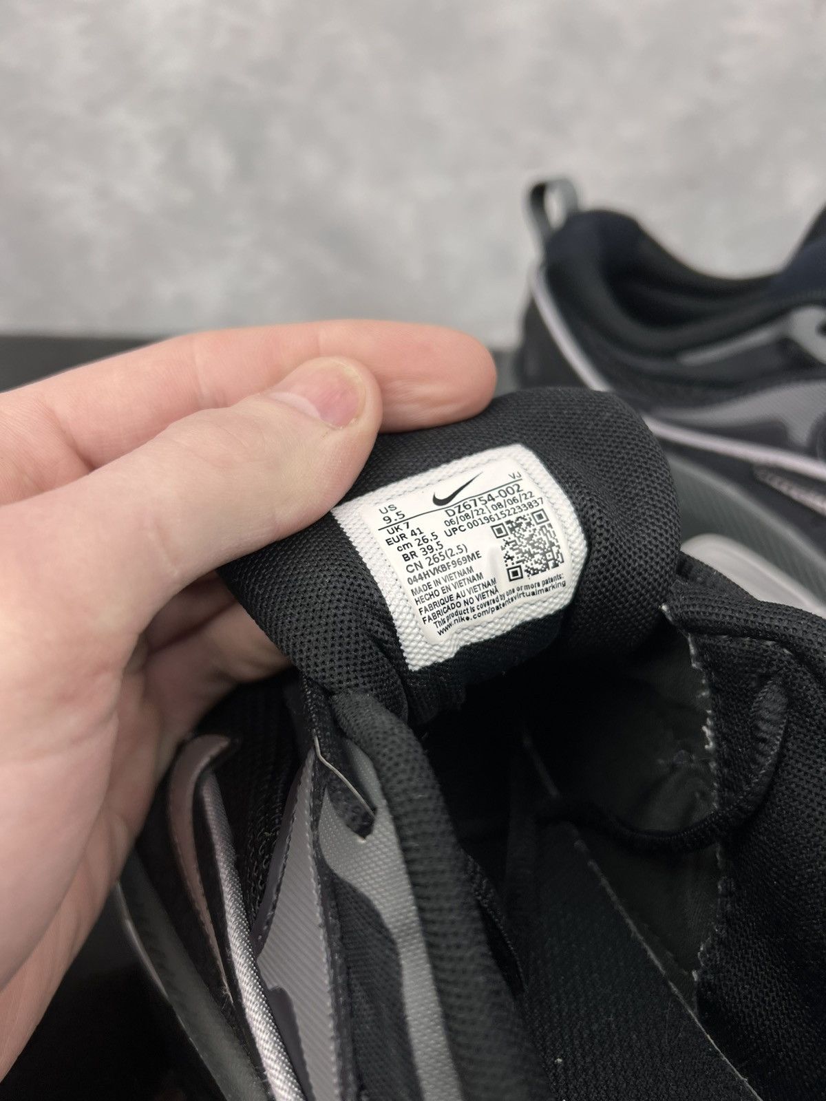 Nike Nike Air Max Bliss Black Silver | Men's 8.5 US / EUR 41 Size US 8.5 / EU 41-42 - 13 Thumbnail
