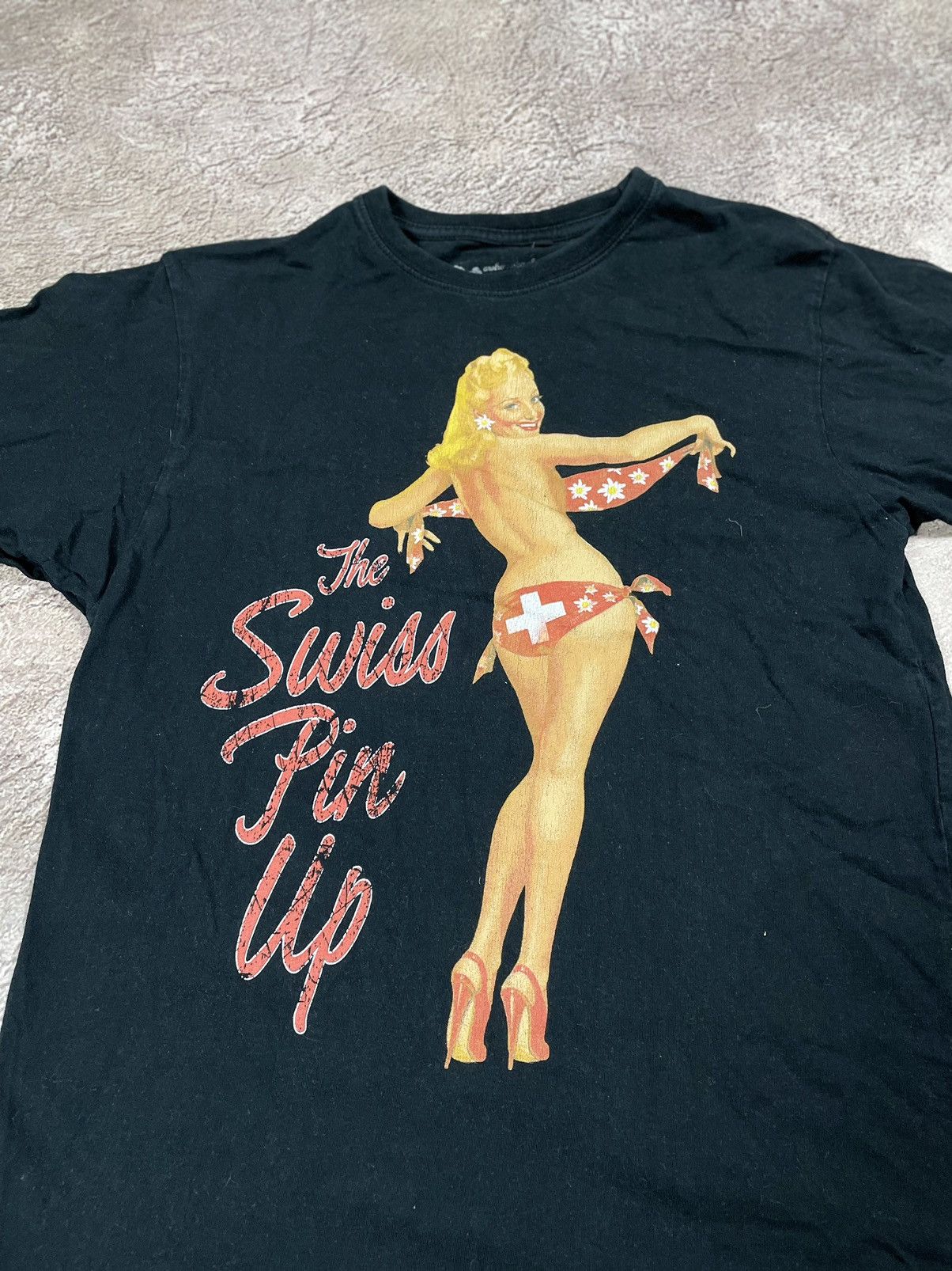 Vintage Vintage Y2K Sun Faded Pinup Graphic Tee Streetwear Black M Size US M / EU 48-50 / 2 - 5 Thumbnail