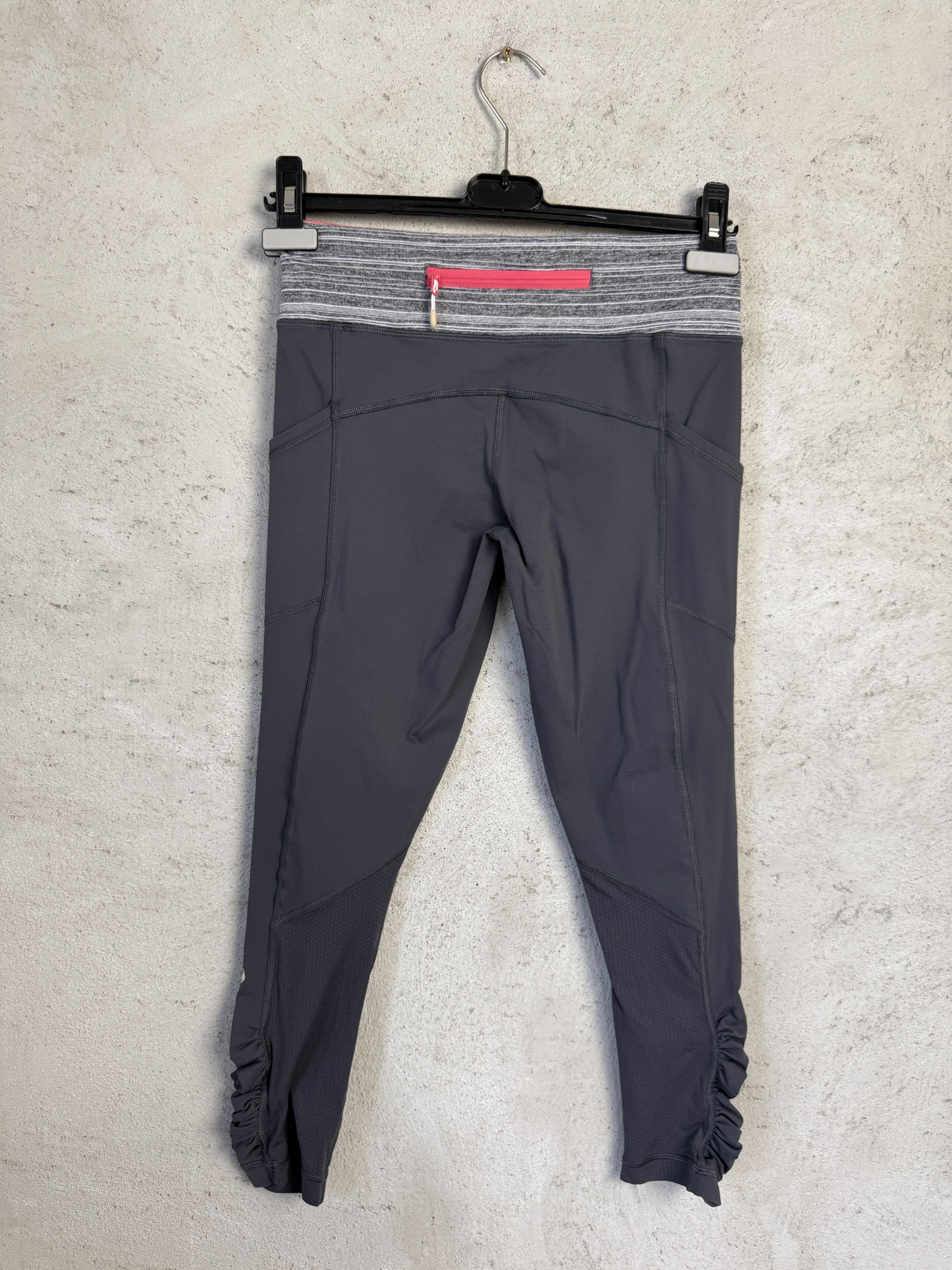 Lululemon Lululemon leggings sport gym yoga pilates Size 28" / US 6 / IT 42 - 1 Thumbnail