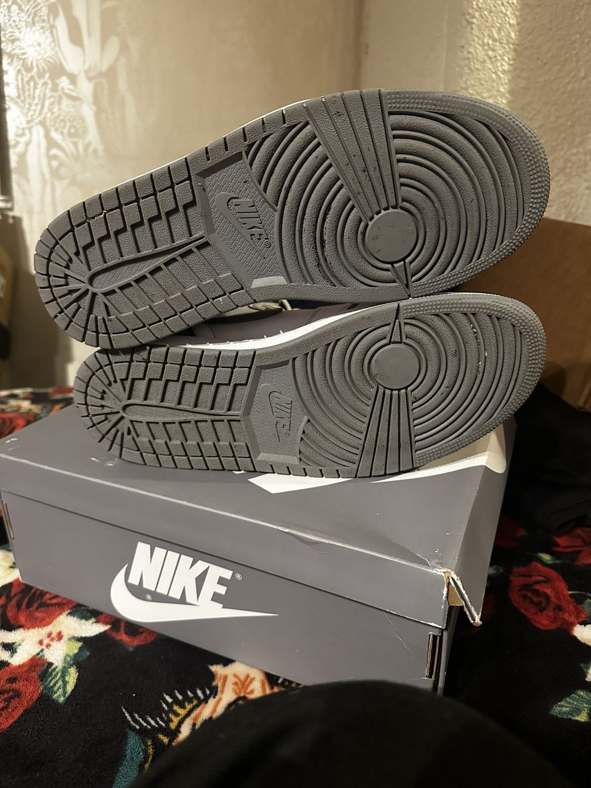 Nike Air Jordan 1 Retro High OG ‘Stealth’ Size US 9.5 / EU 42-43 - 7 Thumbnail