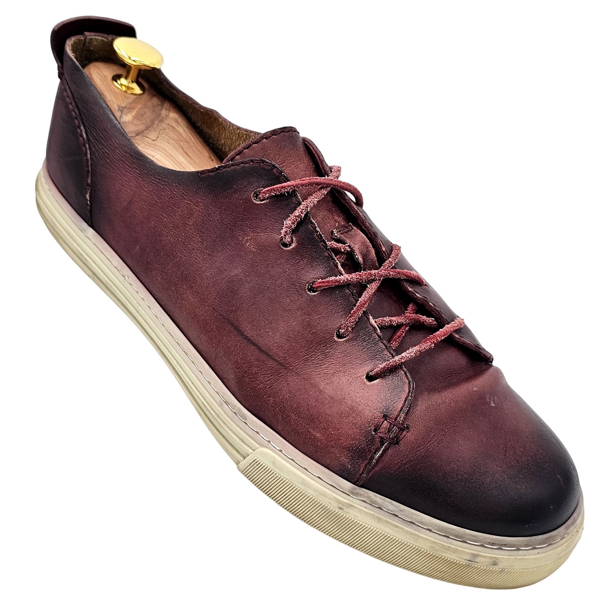 image of Gucci Italy Men 8 Burgundy Leather Sneakers Low Top Designer in Burnished Burgundy
