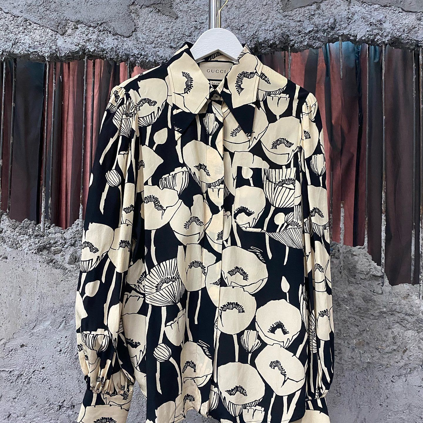 Gucci Gucci Floral Silk Button Up Shirt Size 36 Size XS / US 0-2 / IT 36-38 - 1 Thumbnail