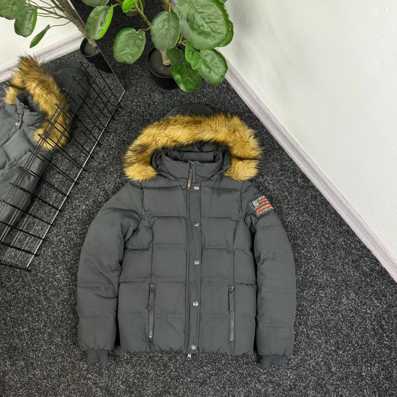 True Religion True Religion Shorts Down Waterproof Jacket Fur Japanese Size XS / US 0-2 / IT 36-38 - 1 Thumbnail