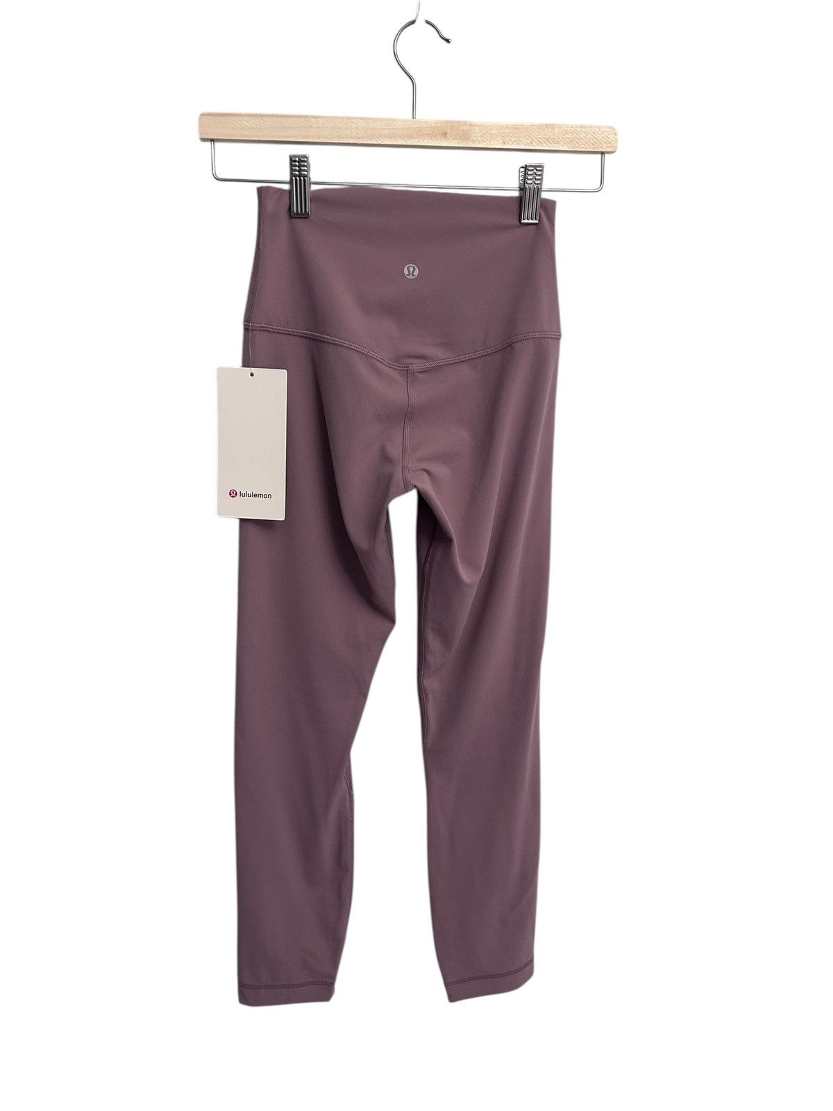 Lululemon NWT Lululemon Align size 6 23” leggings lavander lux Size 27" / US 4 / IT 40 - 3 Thumbnail