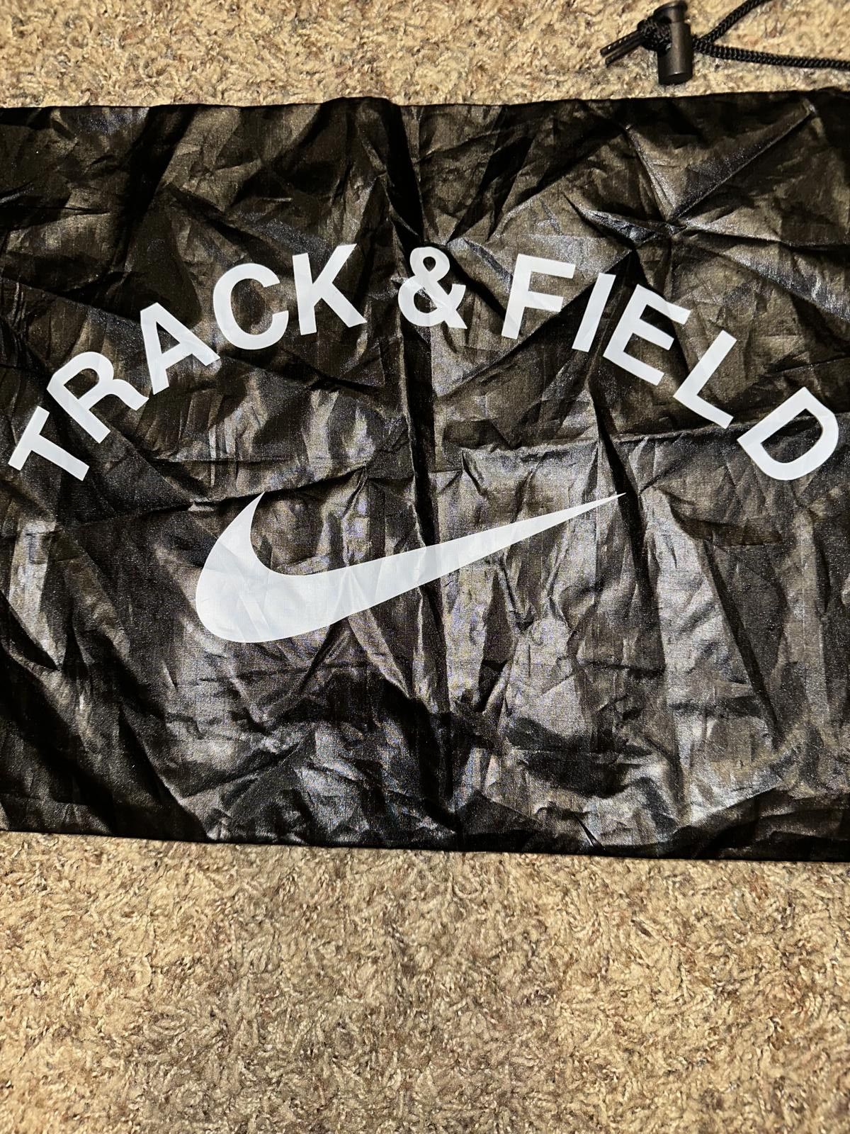 Nike Nike Track & Field Logo Black/White Nylon Shoe Drawstring Bag Backpack Size ONE SIZE - 4 Thumbnail