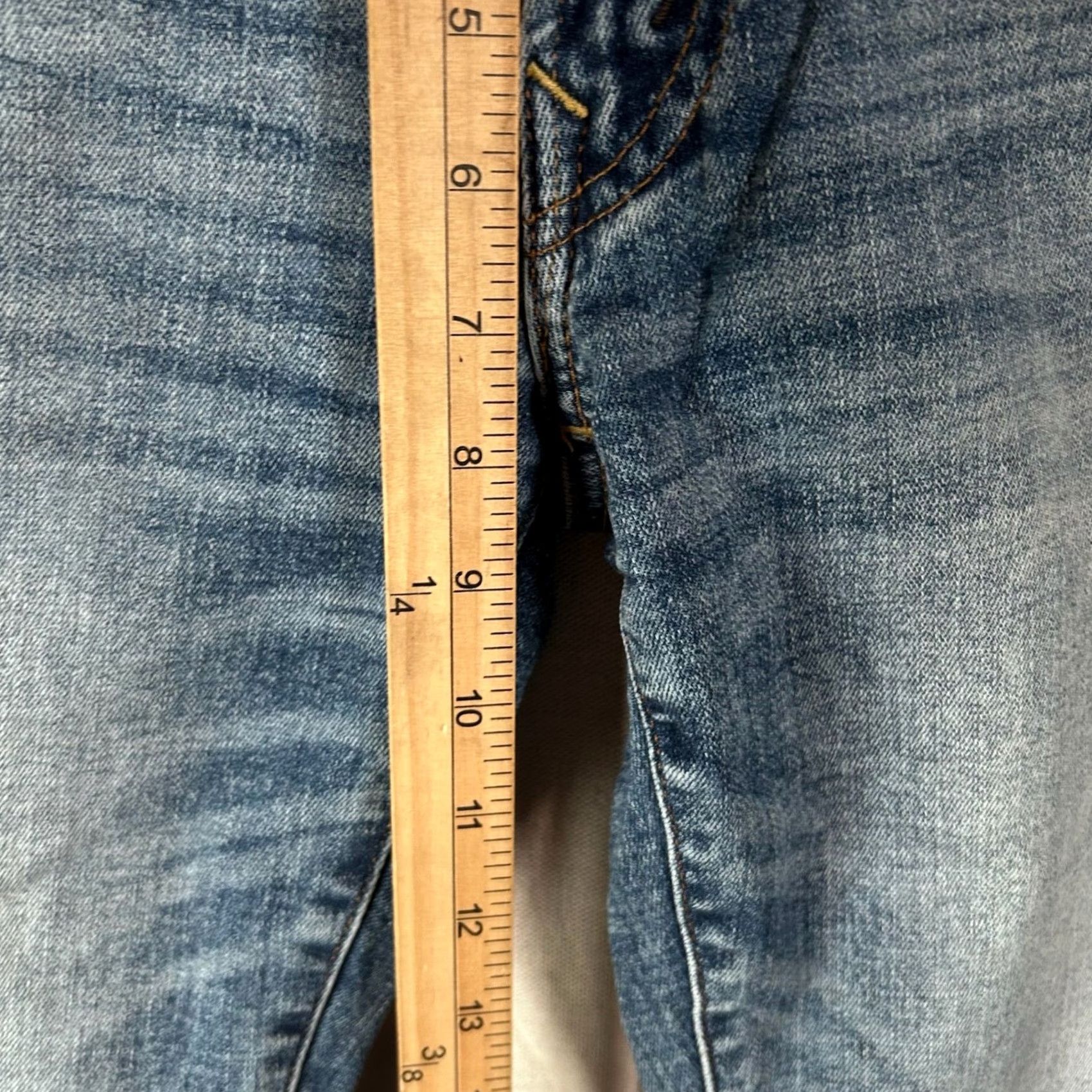 American Eagle Outfitters VINTAGE? No. Size US 29 - 7 Thumbnail