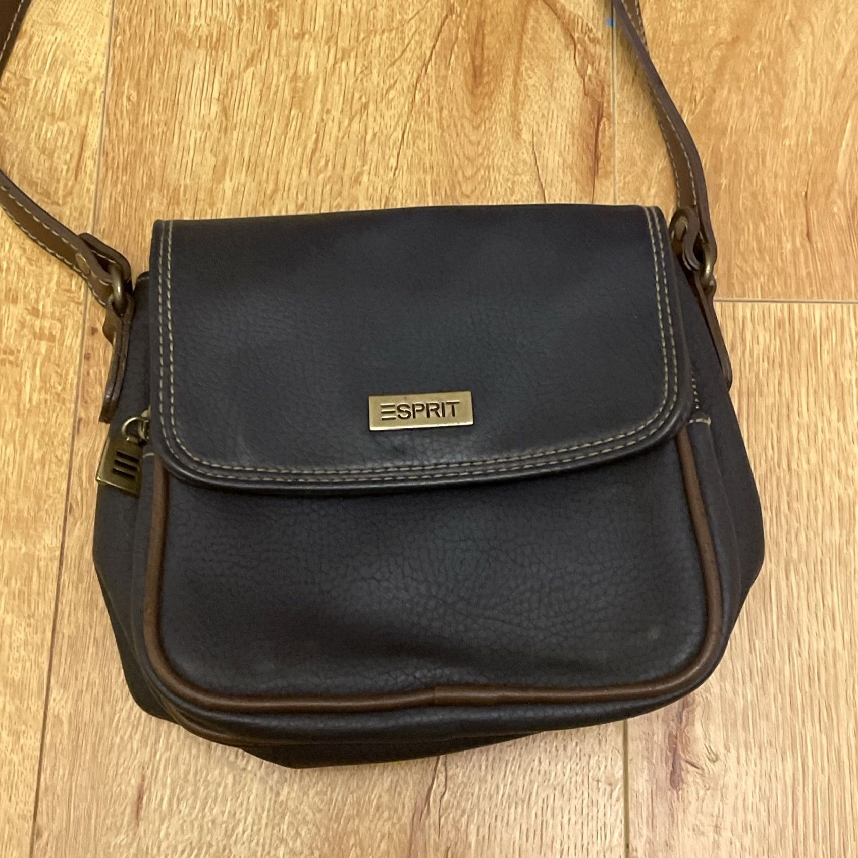 Esprit VINTAGE Esprit Crossbody Bag Small Navy Blue Brown Trim Vinyl Faux Leather 80s 90s City Retro Designer Womens Size ONE SIZE - 2 Thumbnail
