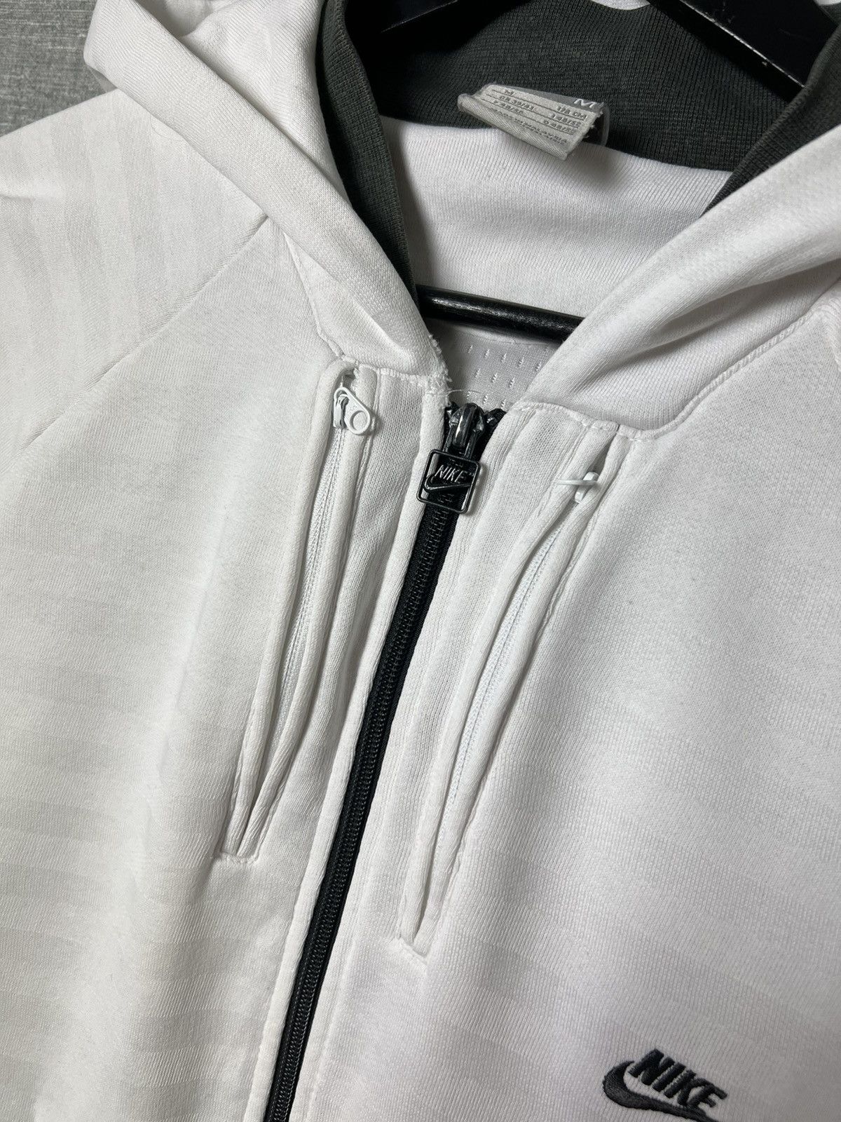 Nike Rare Vintage Nike Zip Up Multi Pocket Hoodie Small Logo Size US M / EU 48-50 / 2 - 5 Thumbnail